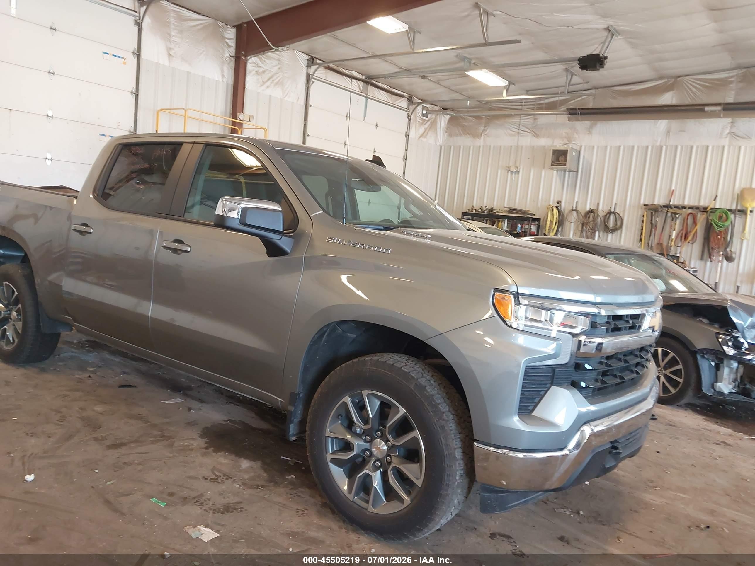 2025 Chevrolet Silverado 1500 4wd  Short Bed Lt With 2fl Gray vin: 1GCPKKEKXSZ290177