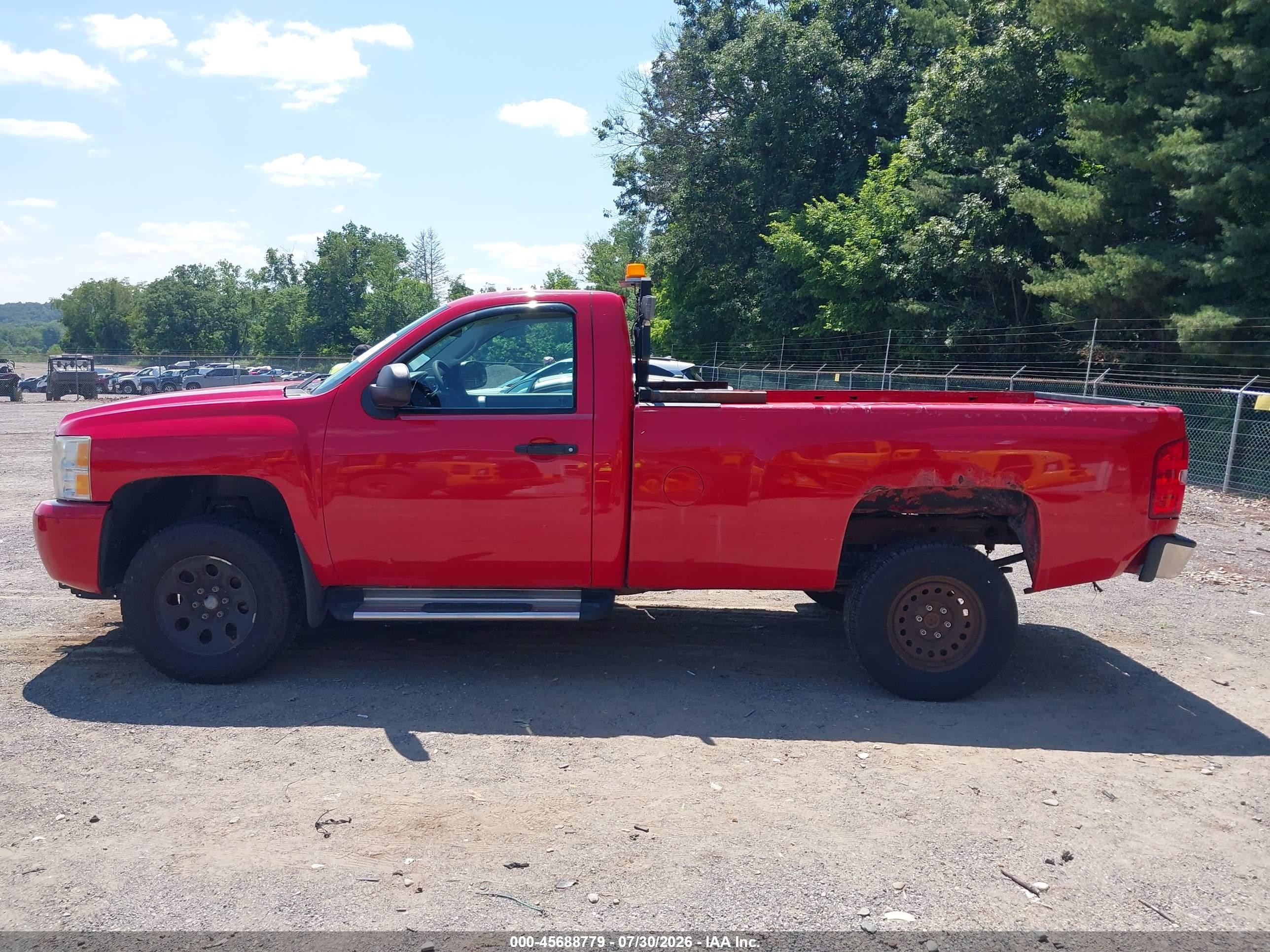 2010 Chevrolet Silverado 1500 Work Truck Red vin: 1GCPKPE0XAZ265595