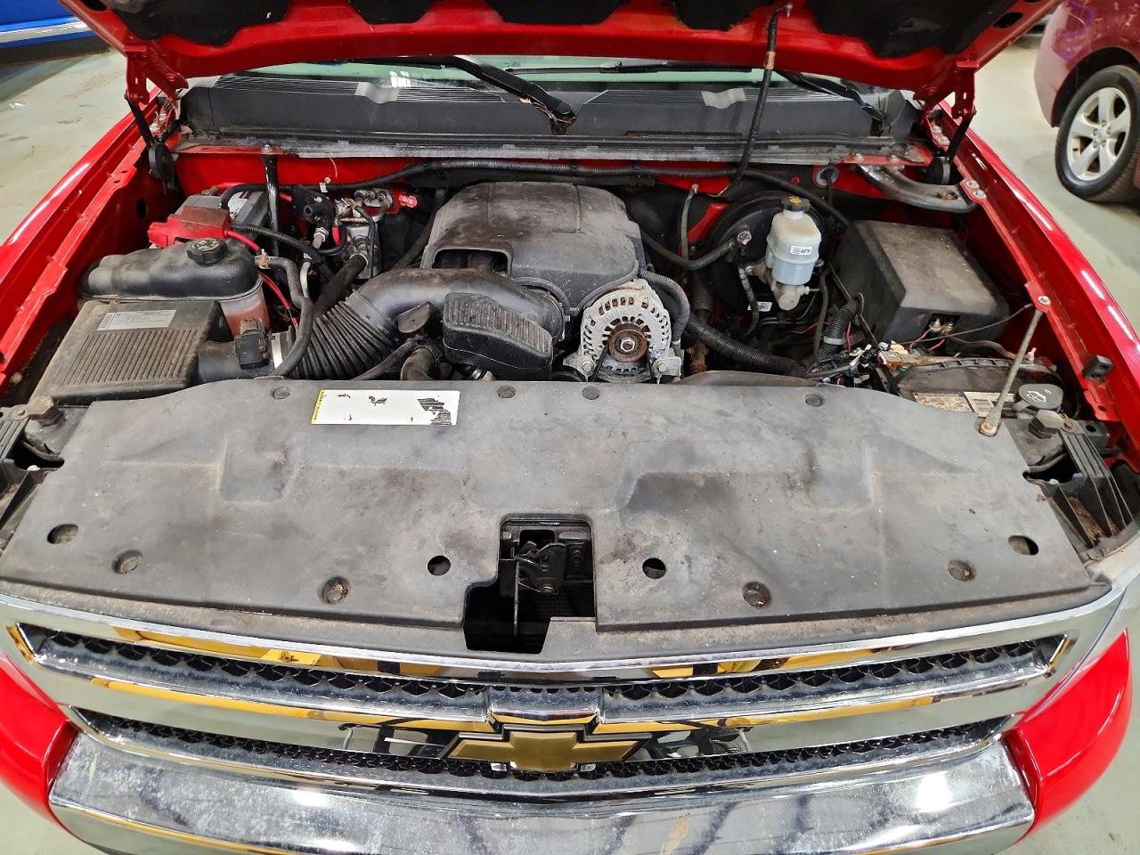 2010 Chevrolet Silverado K1500 Red vin: 1GCPKPEA3AZ153973