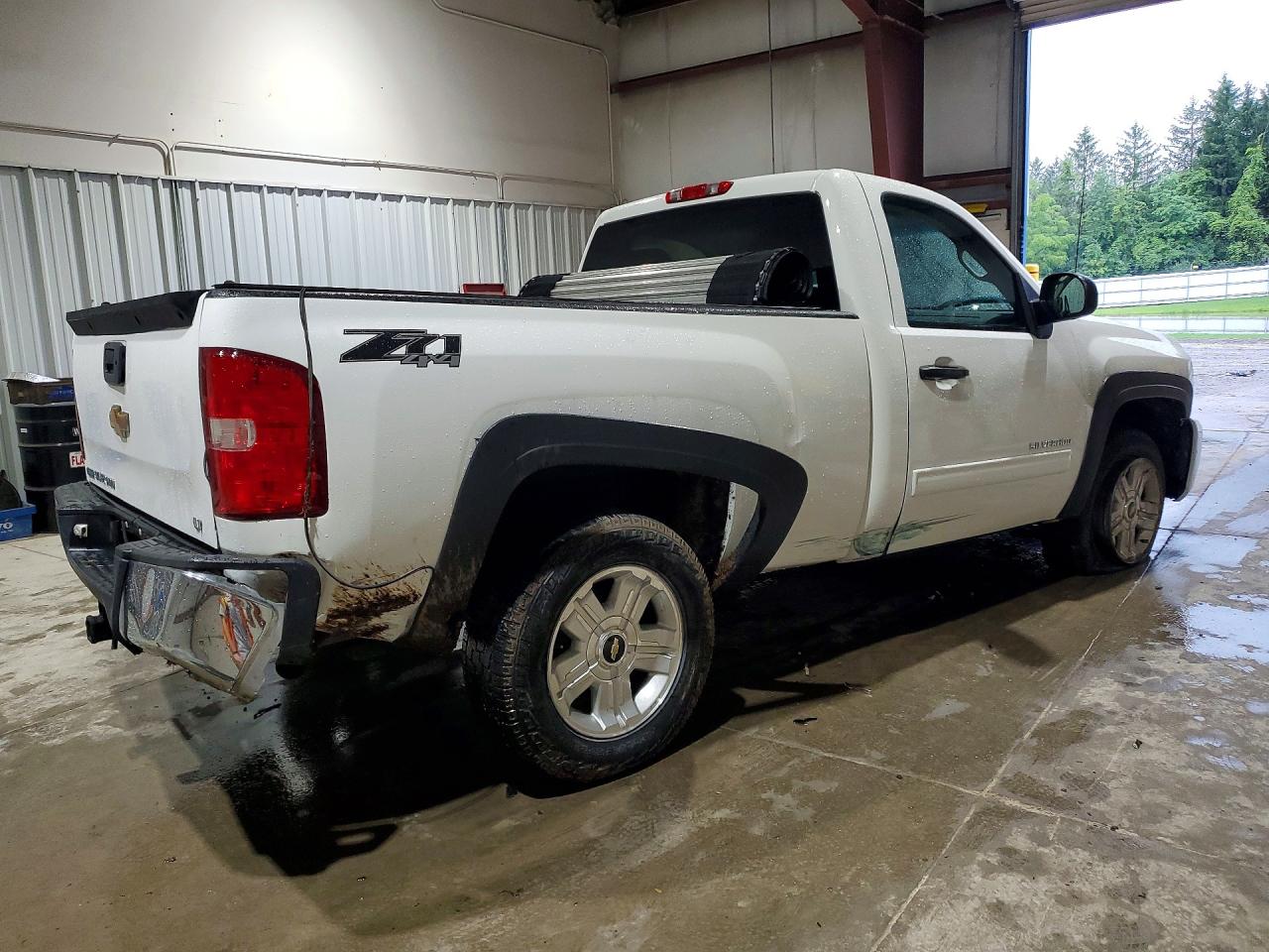 2010 Chevrolet Silverado K1500 Lt Белый vin: 1GCPKSE09AZ271116