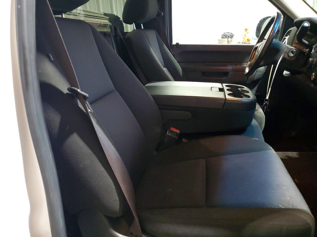 2010 Chevrolet Silverado K1500 Lt Белый vin: 1GCPKSE09AZ271116