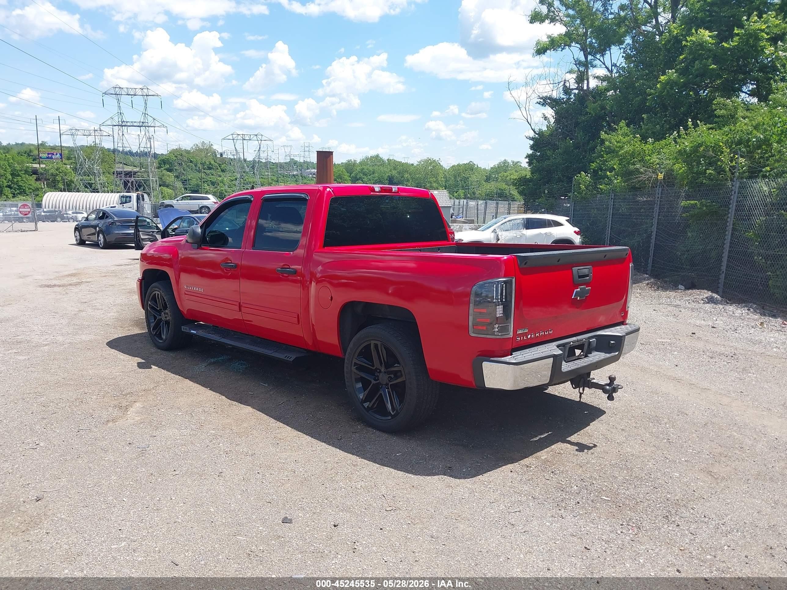 2011 Chevrolet Silverado 1500 Lt Red vin: 1GCPKSE35BF136003