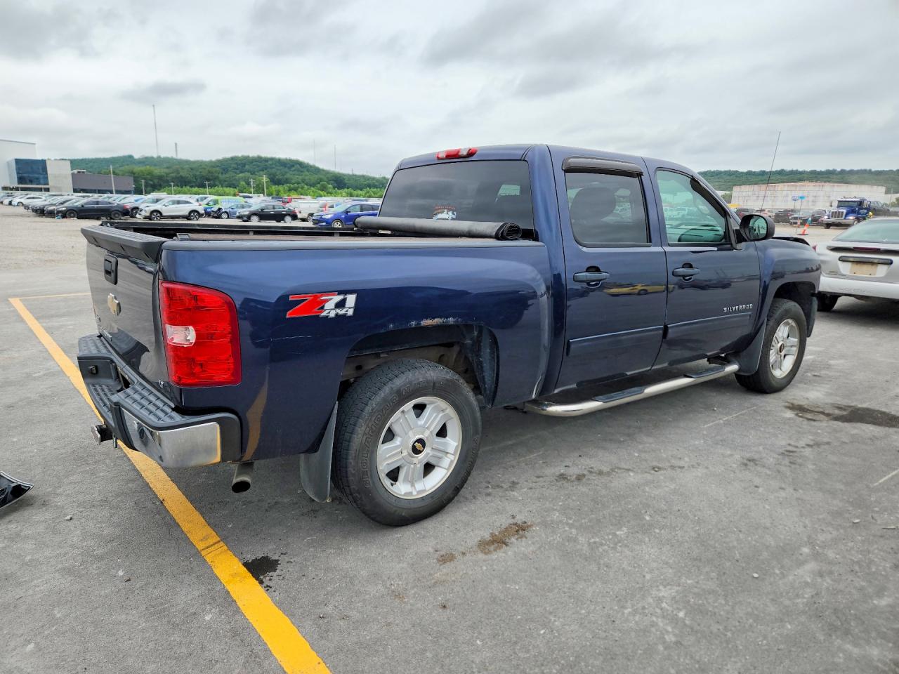 2011 Chevrolet Silverado K1500 Lt Blue vin: 1GCPKSE3XBF209902
