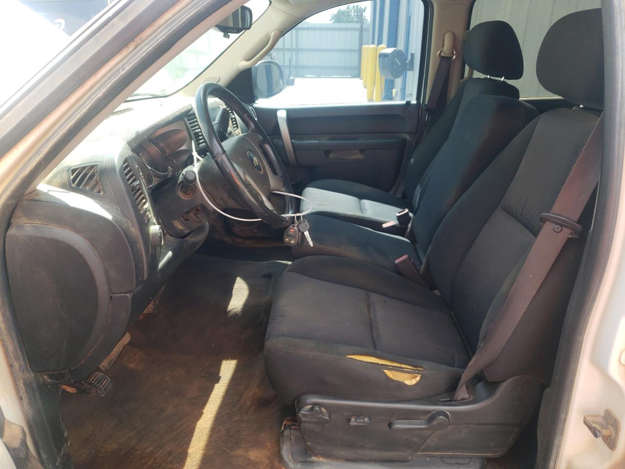 2012 Chevrolet Silverado K1500 Lt White vin: 1GCPKSE74CF186637 Damage: Left Front Seat Cushion, Torn, 7 To 8 Inches