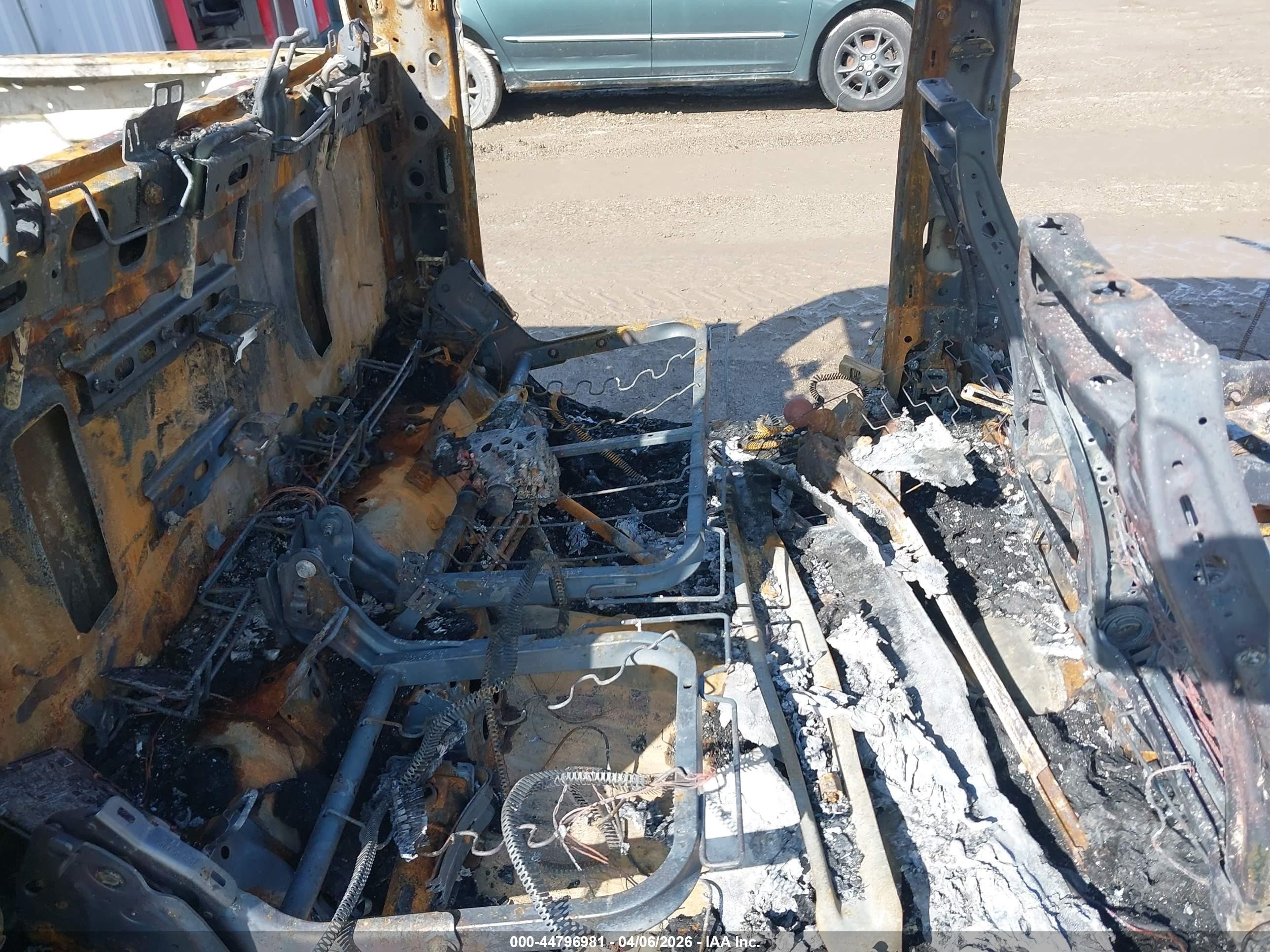 2026 Chevrolet Silverado 1500 4wd  Short Bed Rst Синий vin: 1GCPKWEK0TZ190582