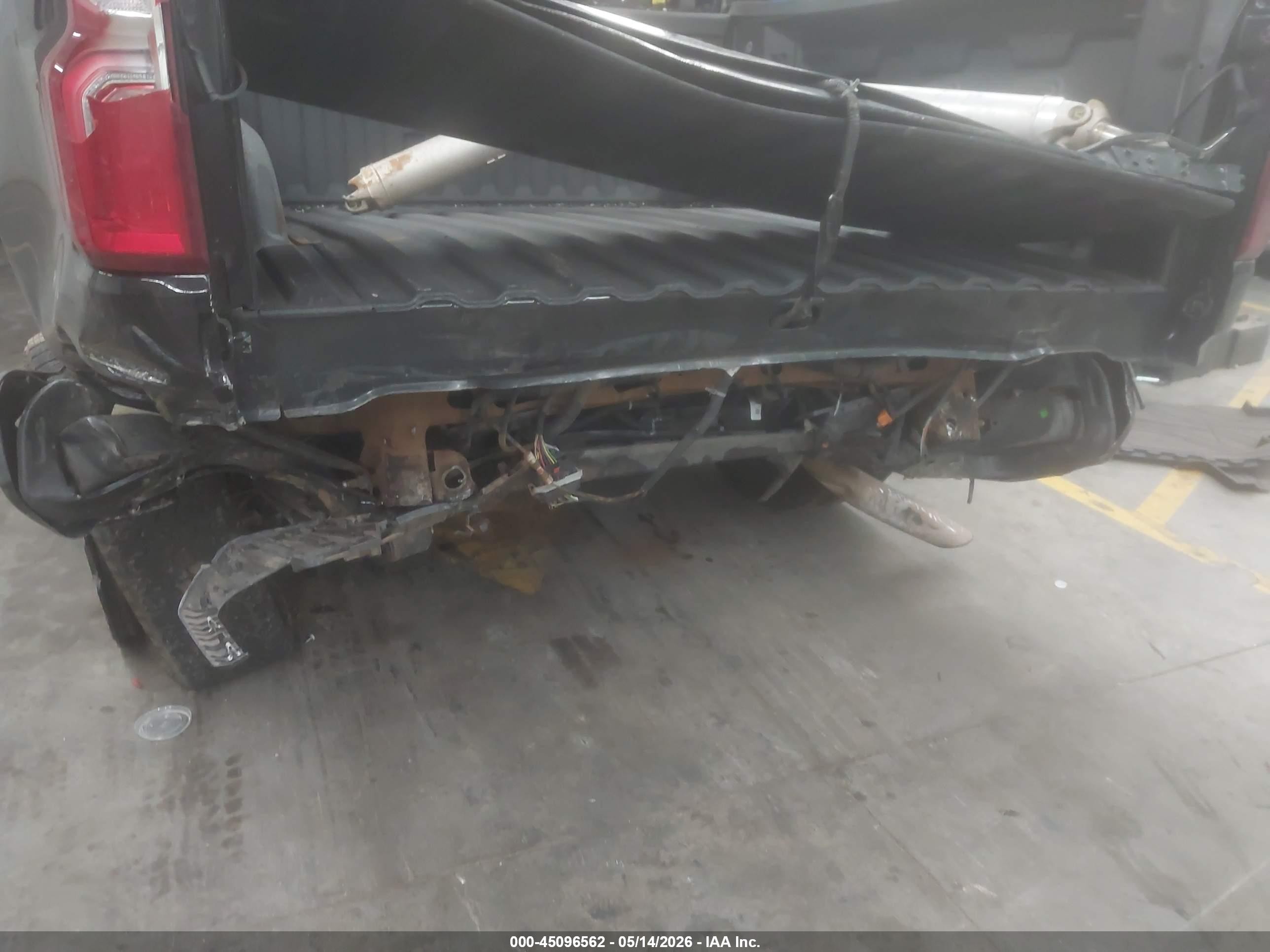2026 Chevrolet Silverado 1500 4wd  Short Bed Rst Black vin: 1GCPKWEKXTZ174938