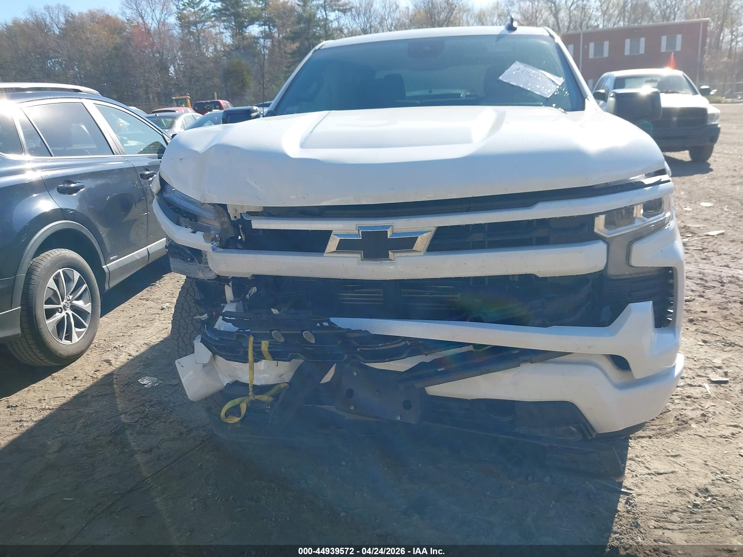 2026 Chevrolet Silverado 1500 4wd  Short Bed Rst Белый vin: 1GCPKWEKXTZ175782