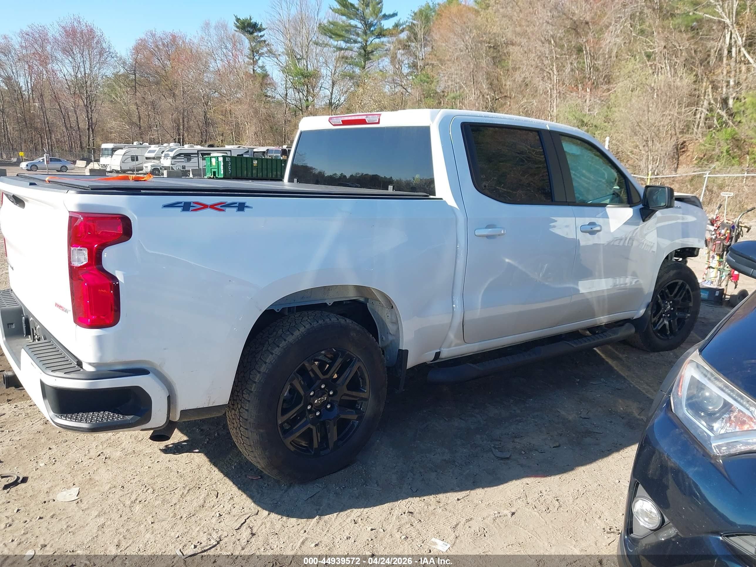 2026 Chevrolet Silverado 1500 4wd  Short Bed Rst Белый vin: 1GCPKWEKXTZ175782