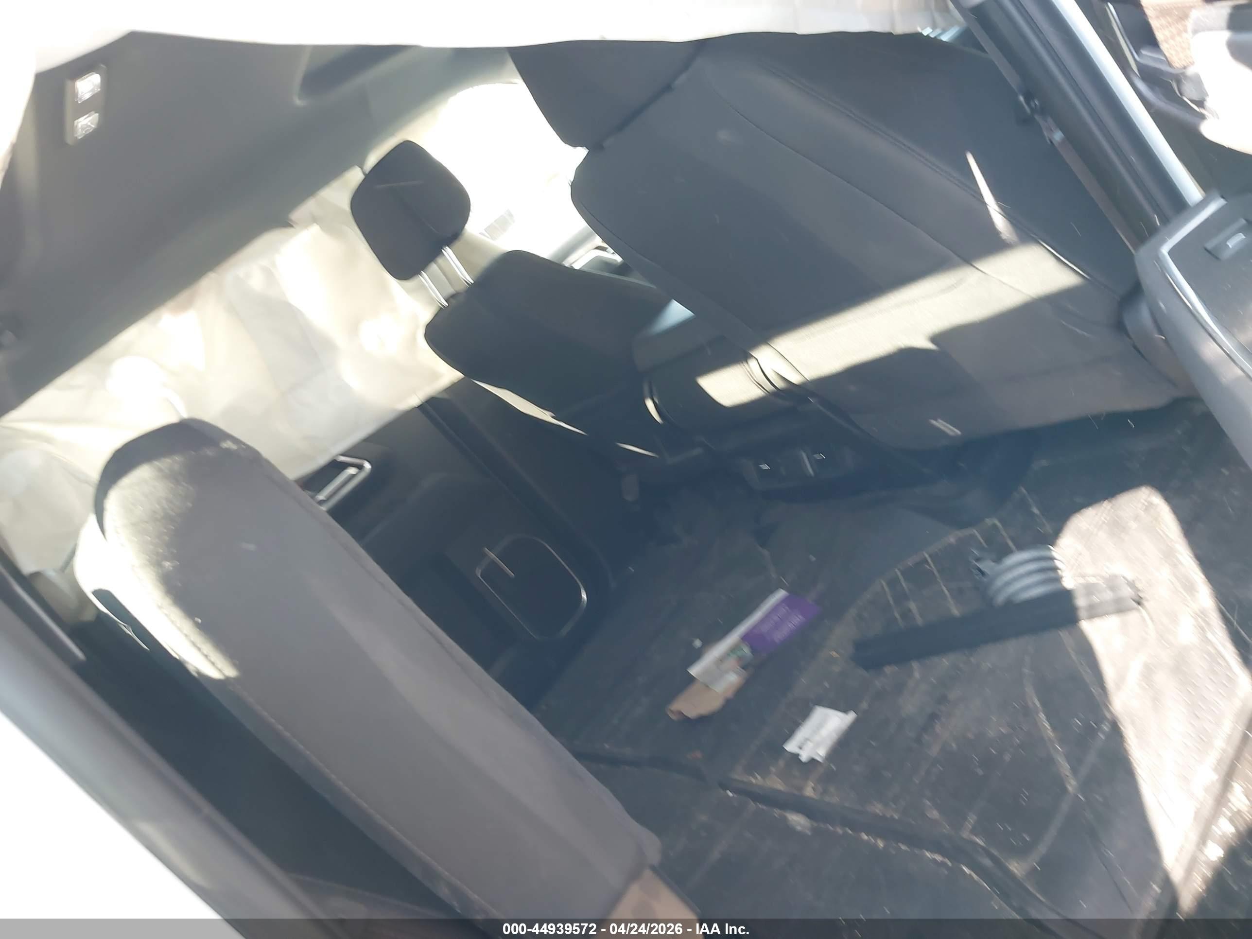 2026 Chevrolet Silverado 1500 4wd  Short Bed Rst Белый vin: 1GCPKWEKXTZ175782
