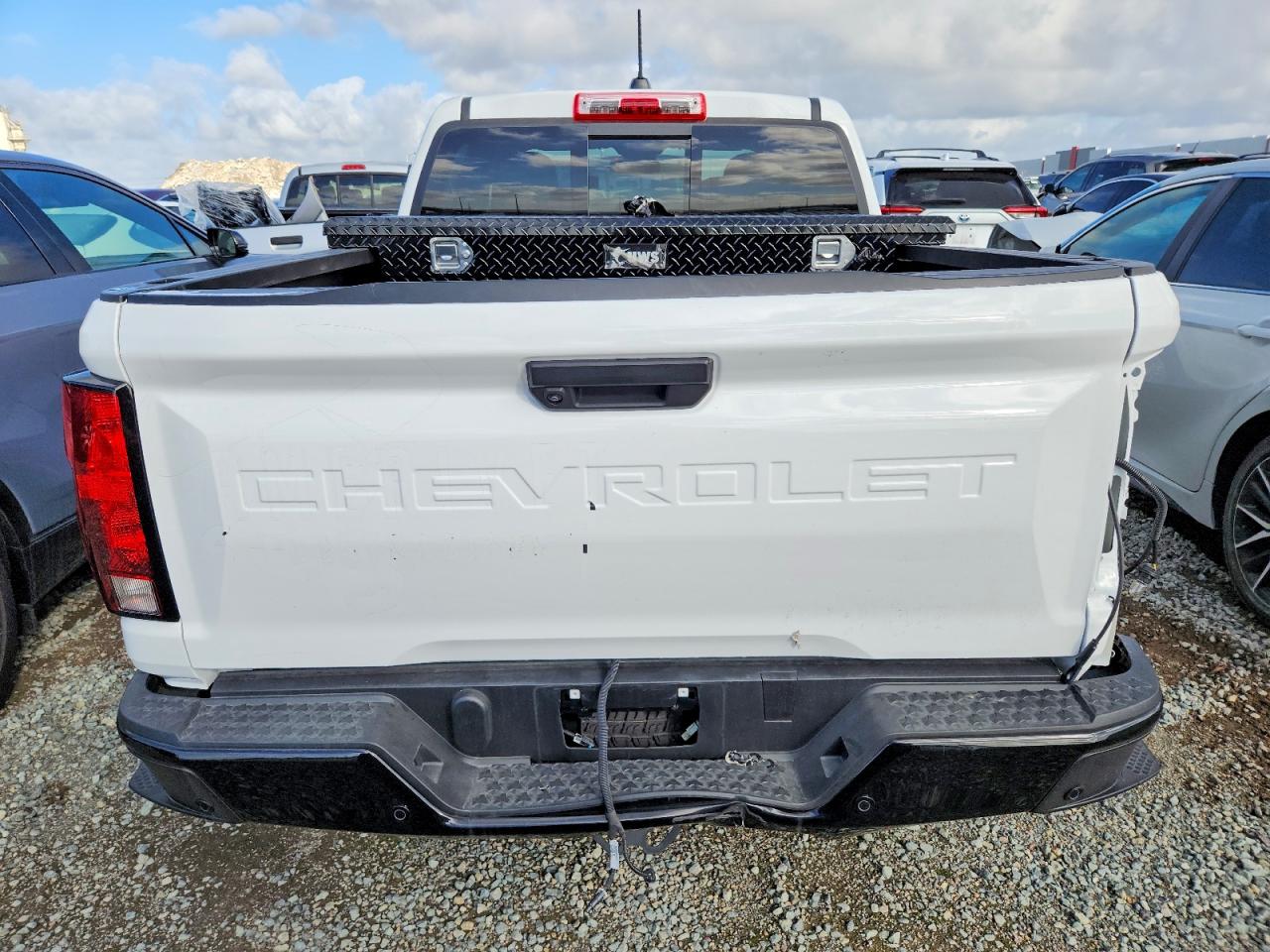 2025 Chevrolet Colorado White vin: 1GCPSBEK2S1210949