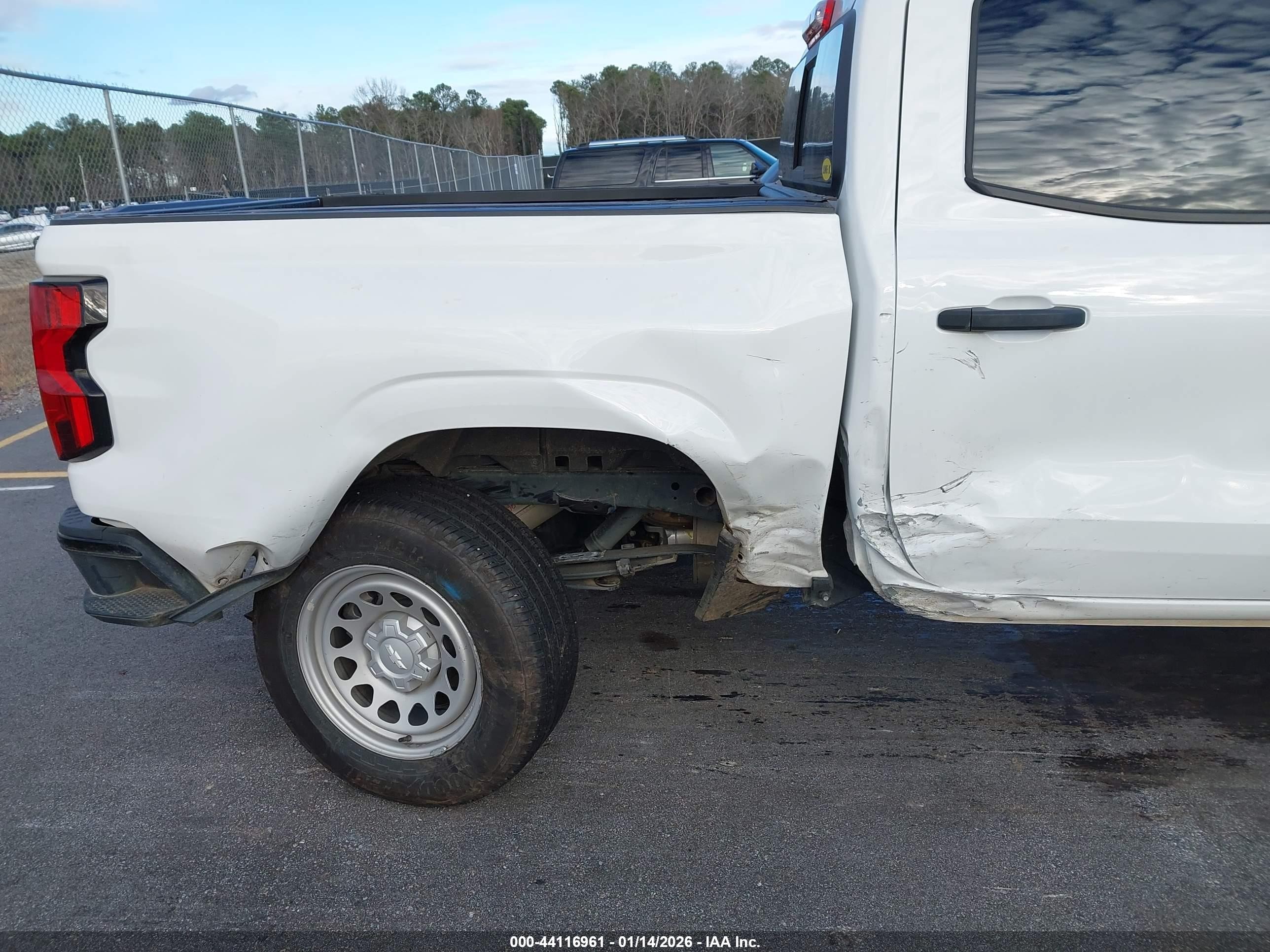 2024 Chevrolet Colorado 2wd Wt White vin: 1GCPSBEK8R1238801