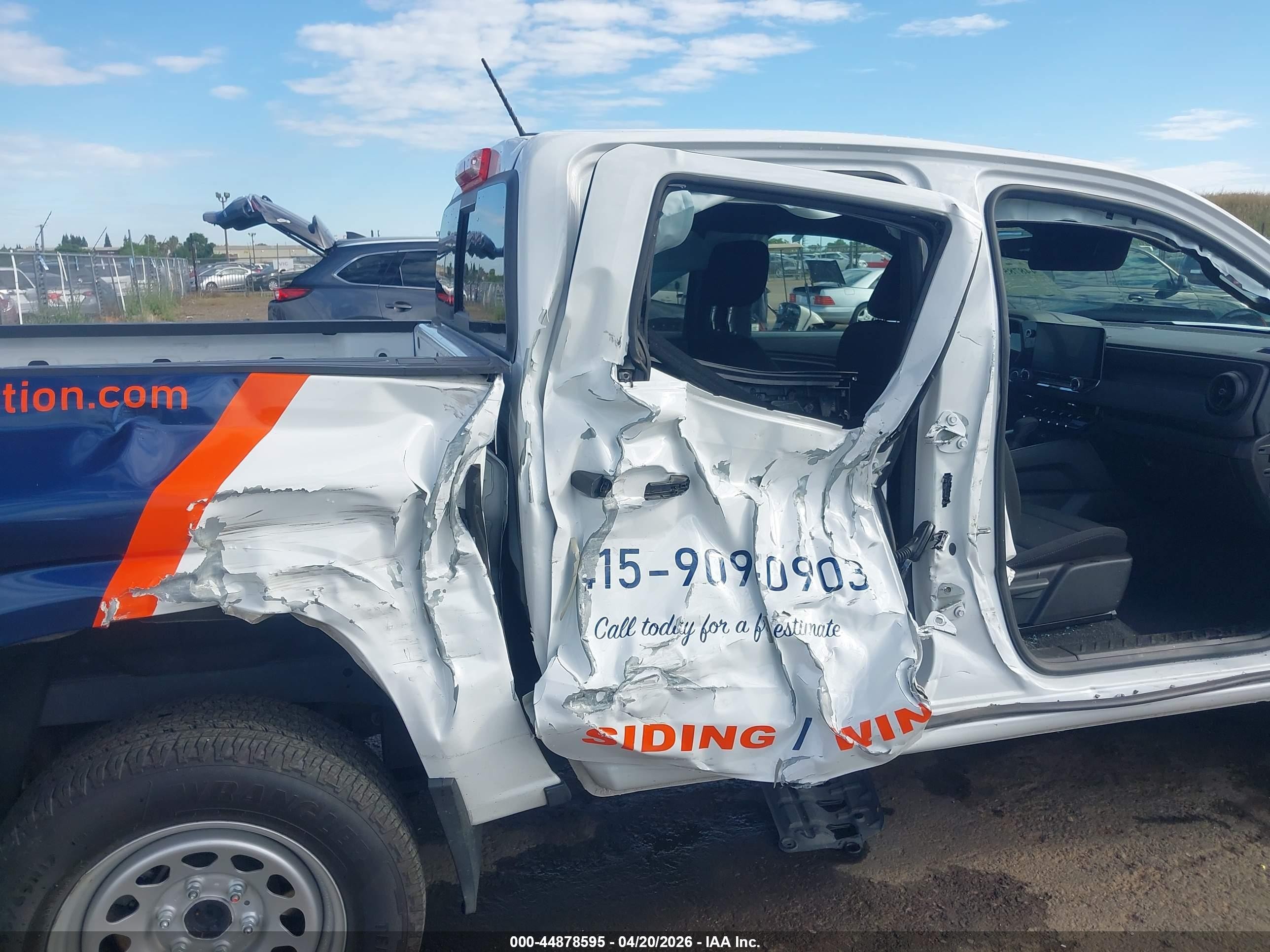 2024 Chevrolet Colorado 2wd Wt White vin: 1GCPSBEKXR1111905