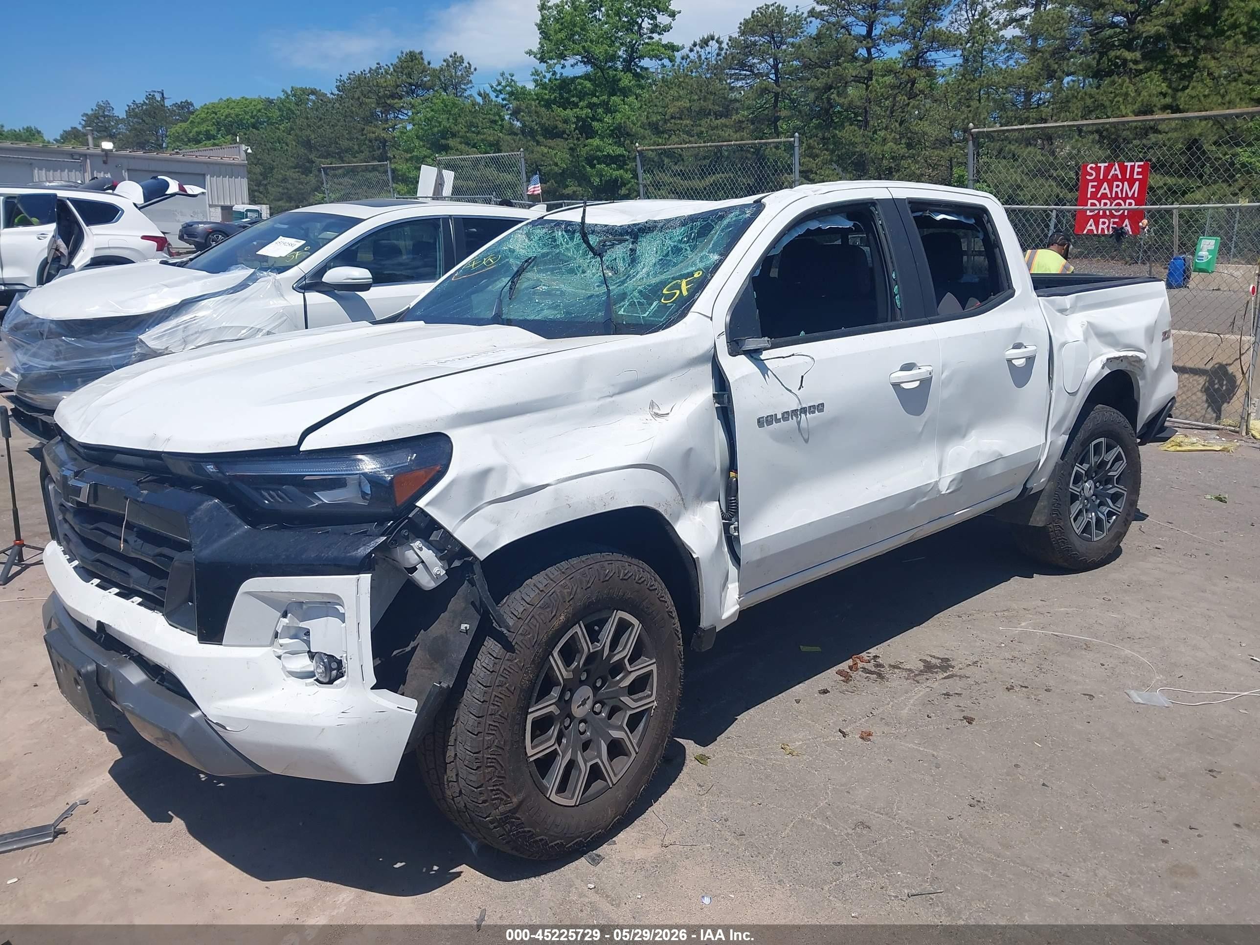 2025 Chevrolet Colorado 4wd Z71 Белый vin: 1GCPTDEK7S1239582