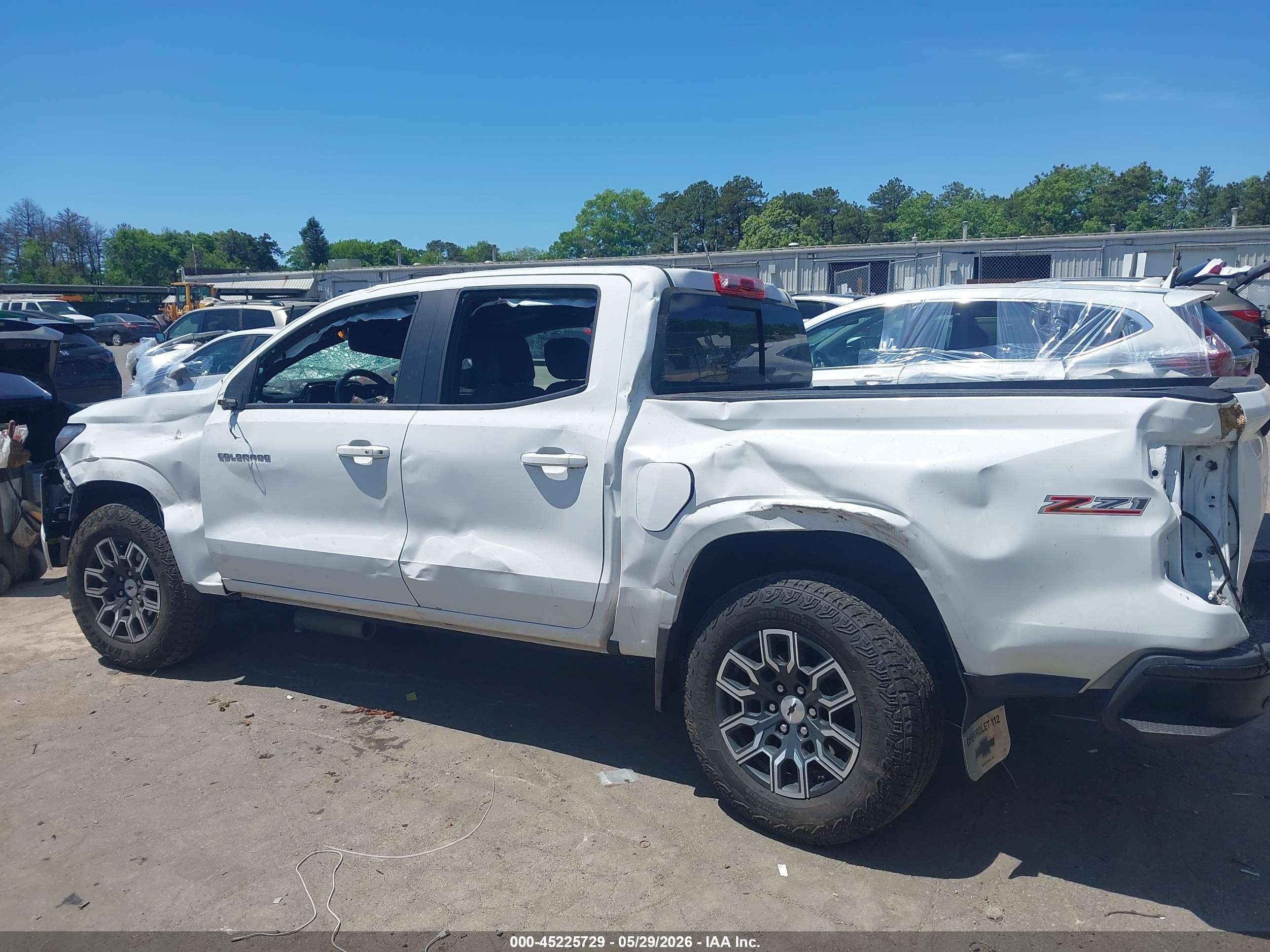 2025 Chevrolet Colorado 4wd Z71 Белый vin: 1GCPTDEK7S1239582