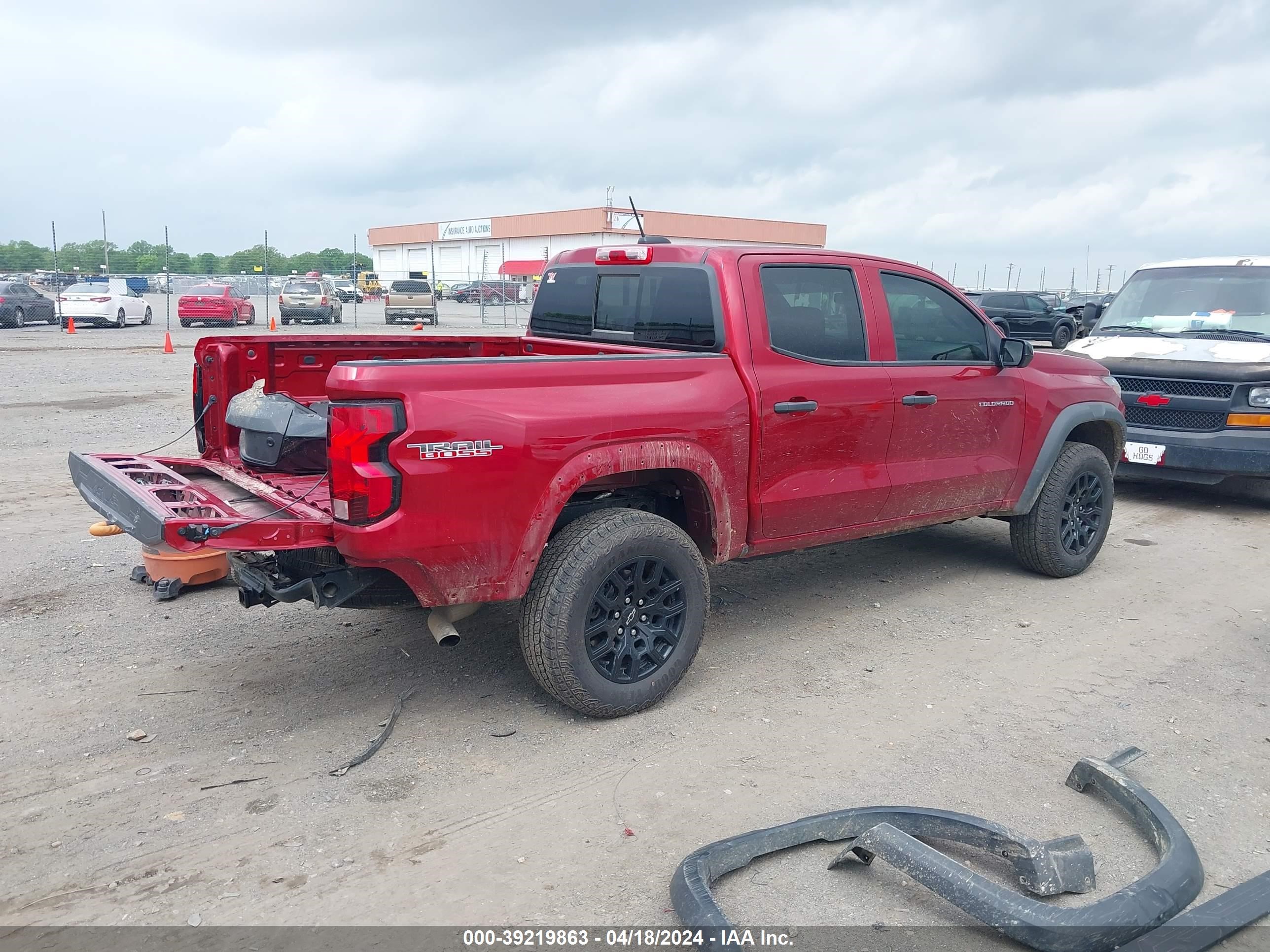 2023 Chevrolet Colorado 4wd  Short Box Trail Boss Red vin: 1GCPTEEK1P1201410