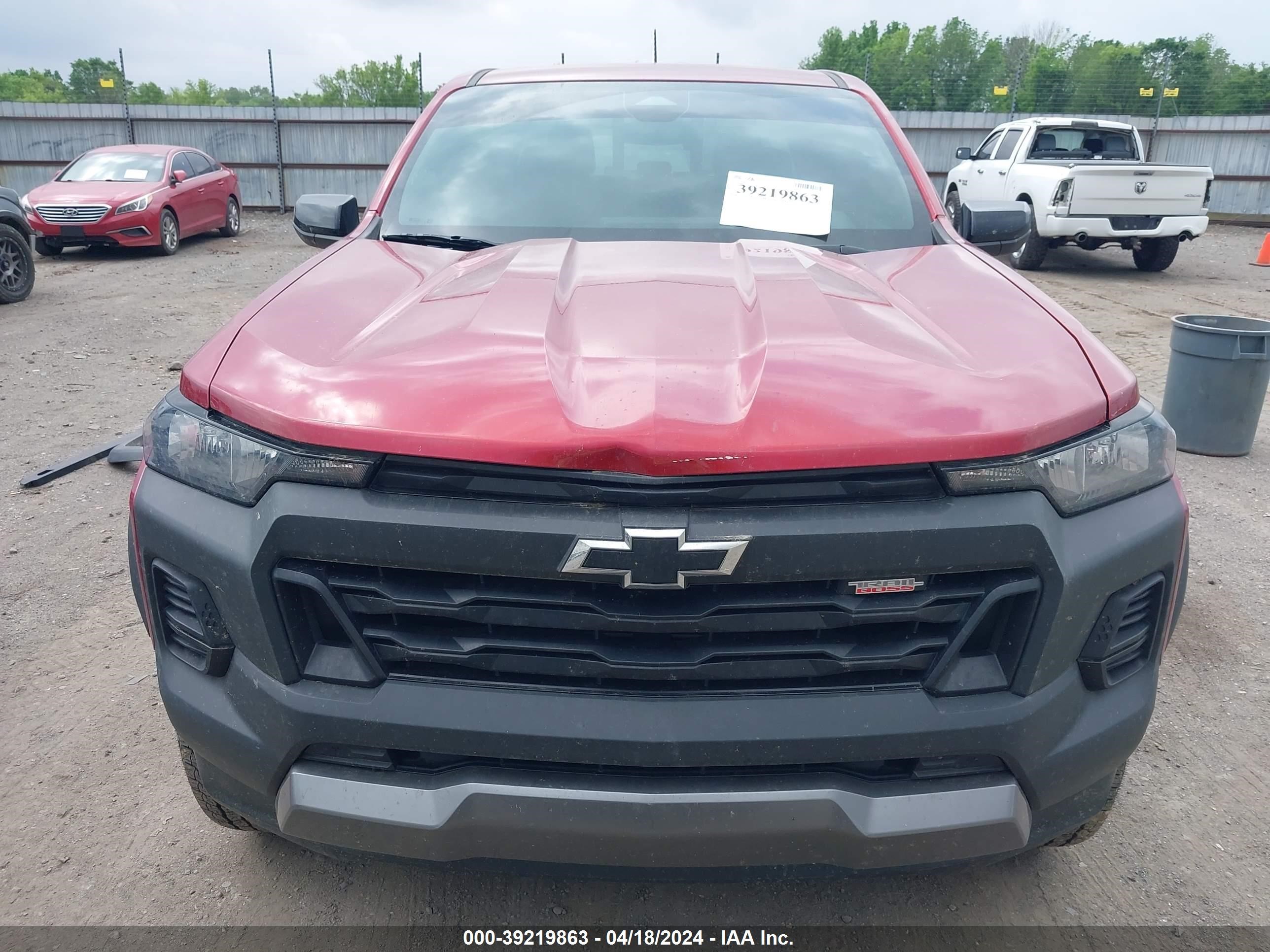 2023 Chevrolet Colorado 4wd  Short Box Trail Boss Red vin: 1GCPTEEK1P1201410