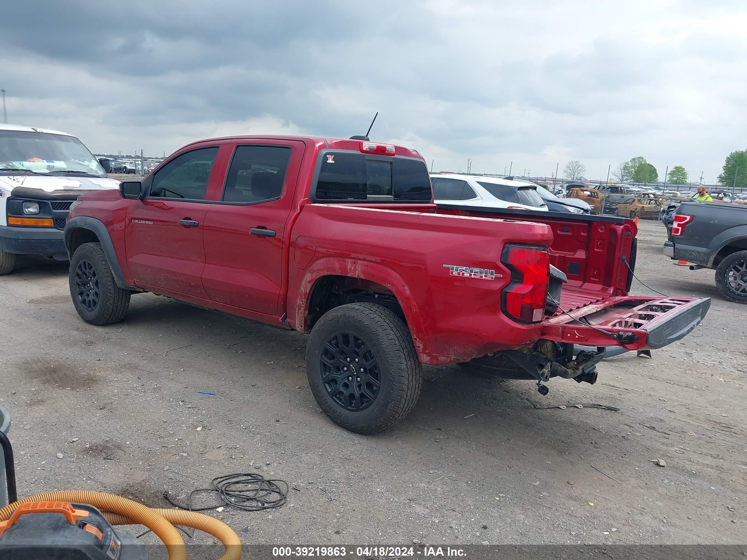 2023 Chevrolet Colorado 4wd  Short Box Trail Boss Red vin: 1GCPTEEK1P1201410
