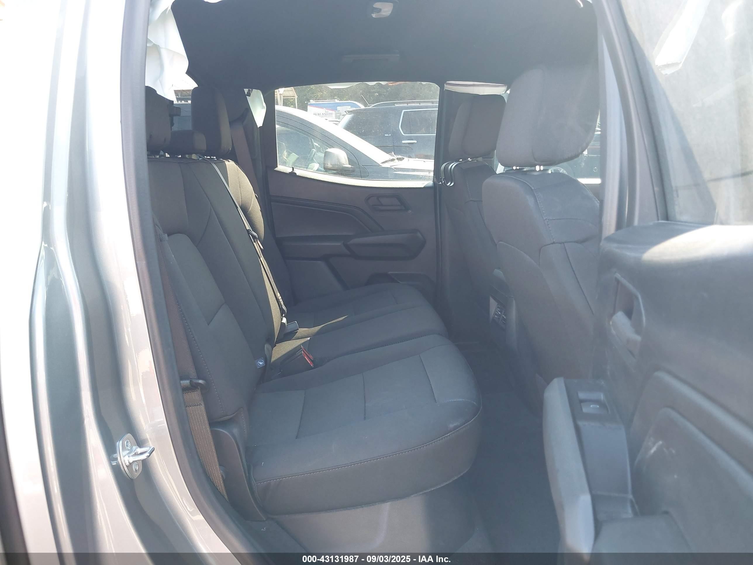 2024 Chevrolet Colorado 4wd Trail Boss Silver vin: 1GCPTEEK2R1284963