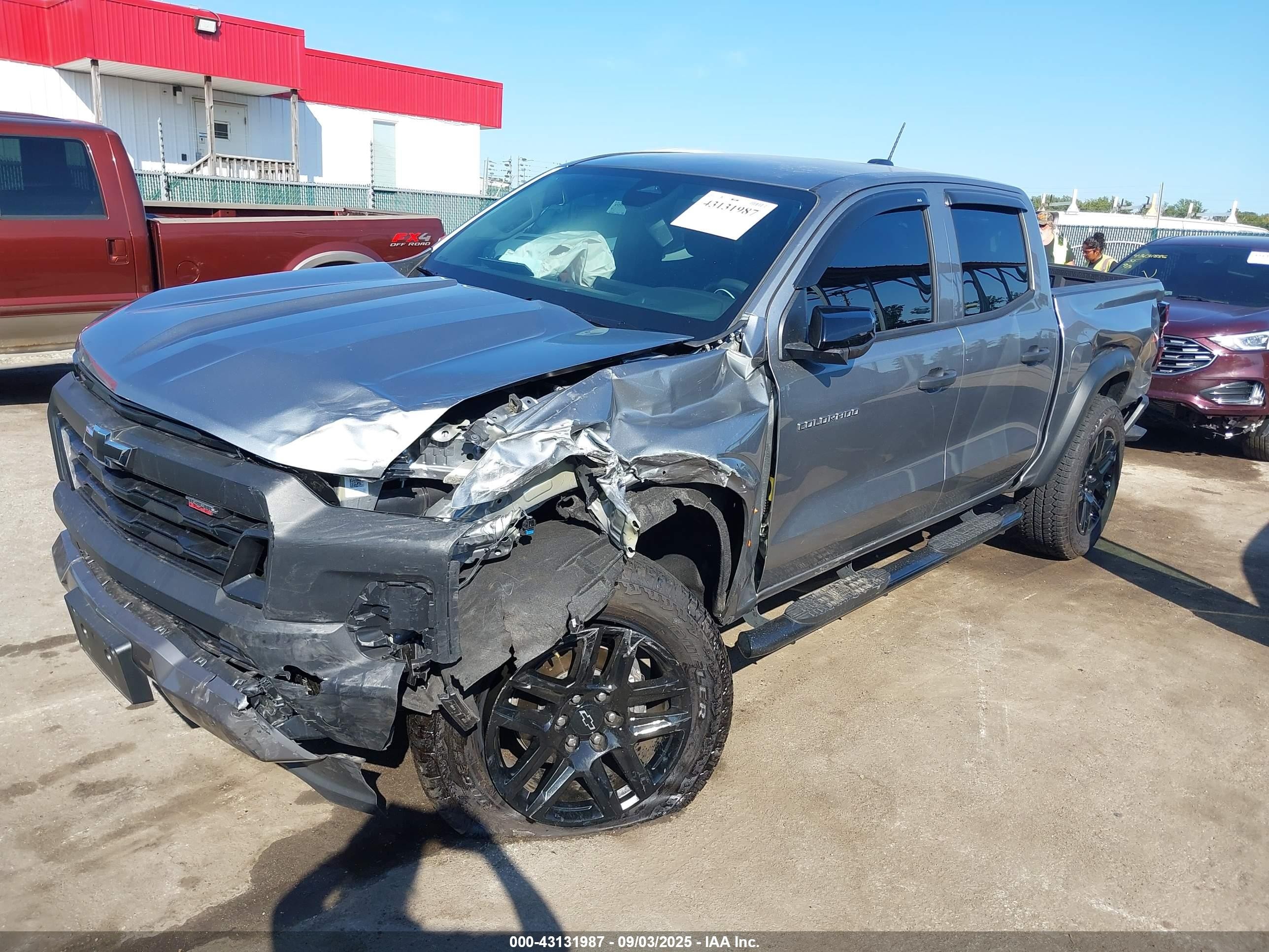 2024 Chevrolet Colorado 4wd Trail Boss Silver vin: 1GCPTEEK2R1284963