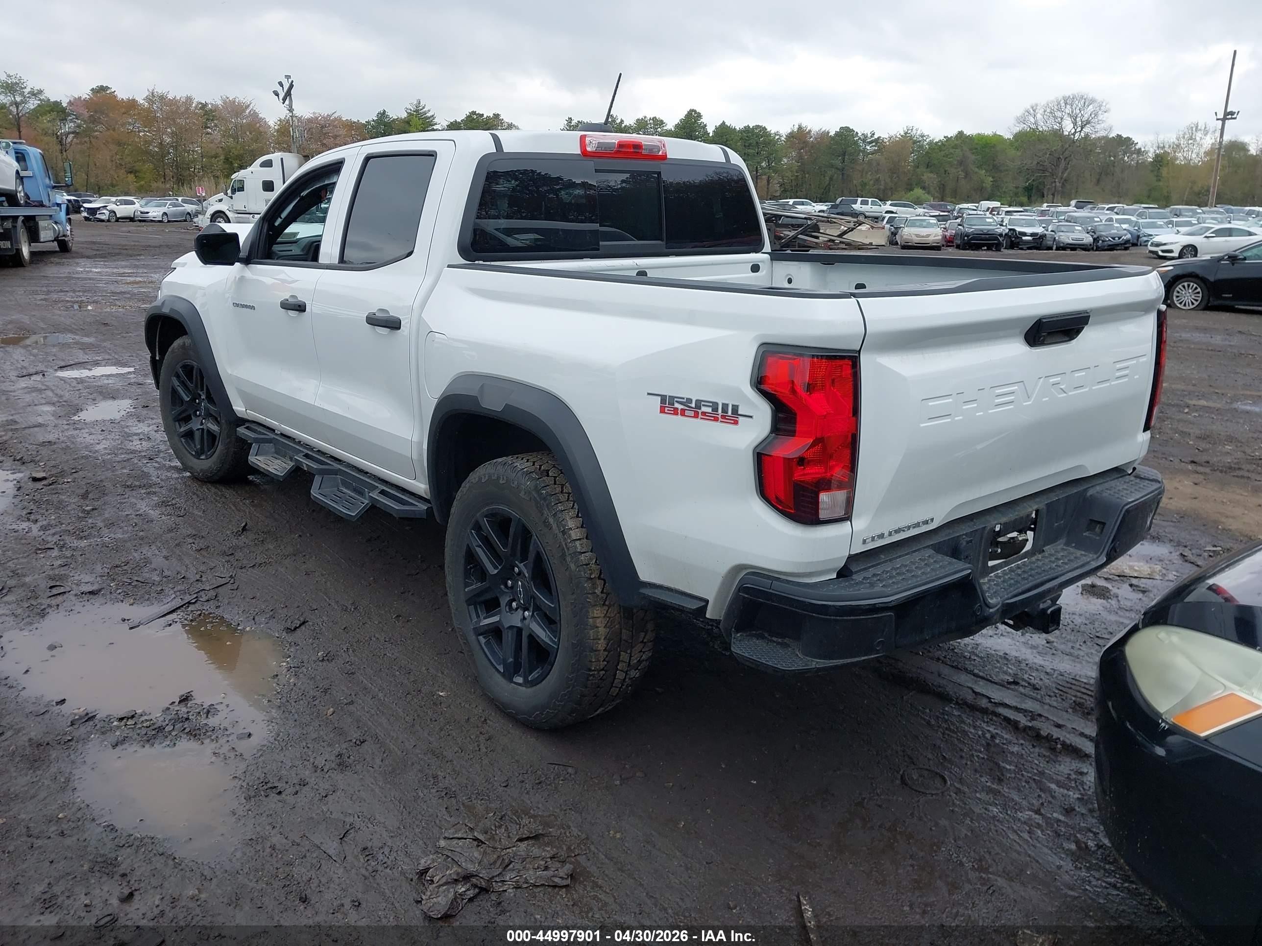 2024 Chevrolet Colorado 4wd Trail Boss White vin: 1GCPTEEK6R1121765