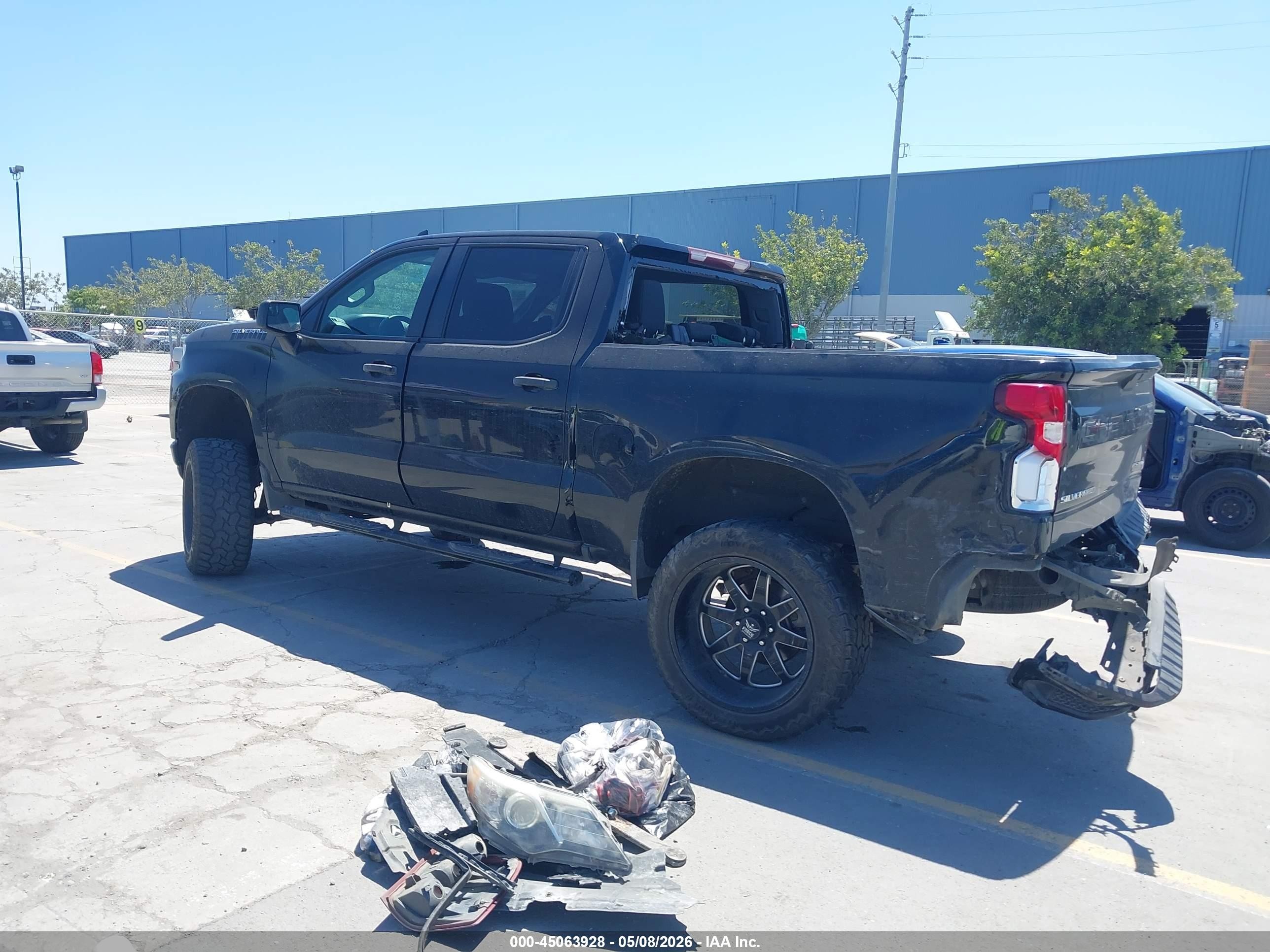 2019 Chevrolet Silverado 1500 Custom Черный vin: 1GCPWBEH3KZ385964