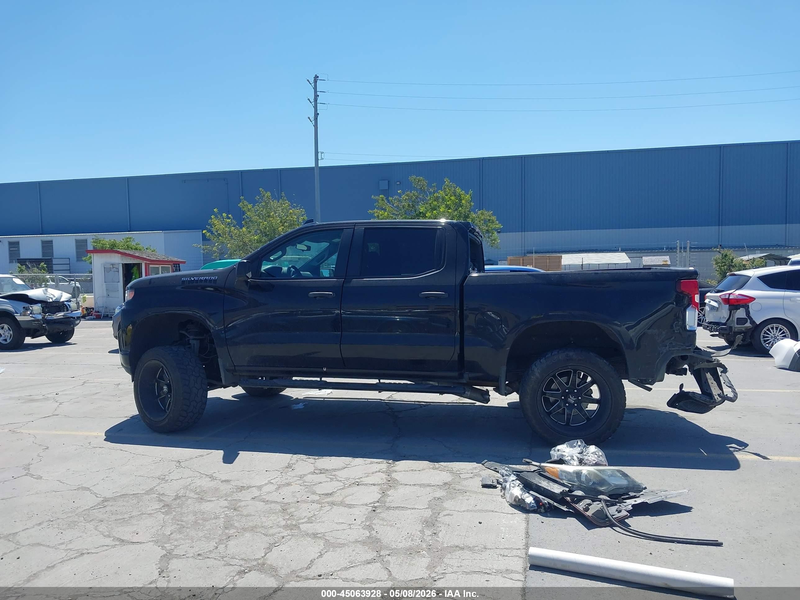 2019 Chevrolet Silverado 1500 Custom Черный vin: 1GCPWBEH3KZ385964