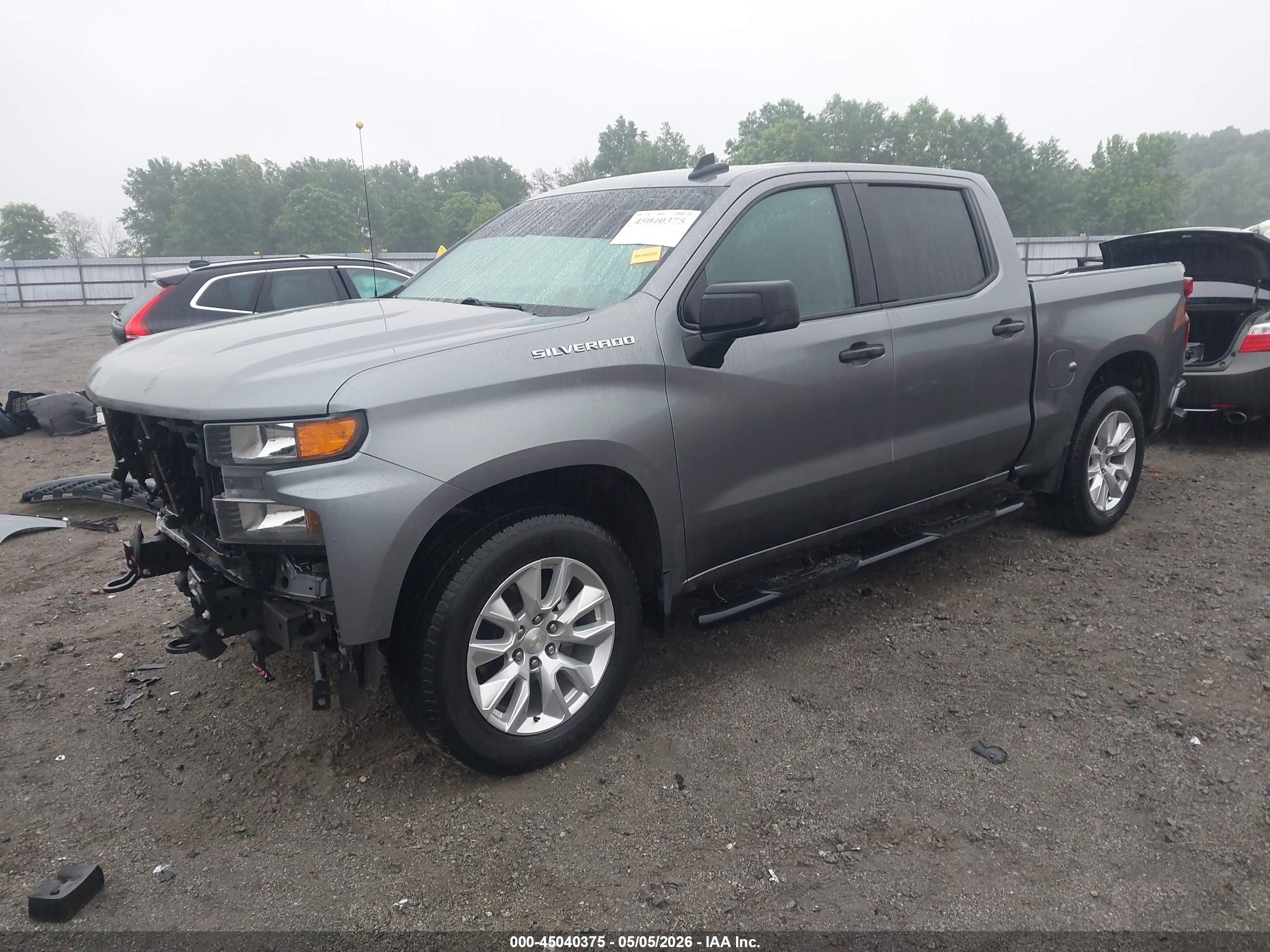 2021 Chevrolet Silverado 1500 2wd  Short Bed Custom Серебряный vin: 1GCPWBEH7MZ128440