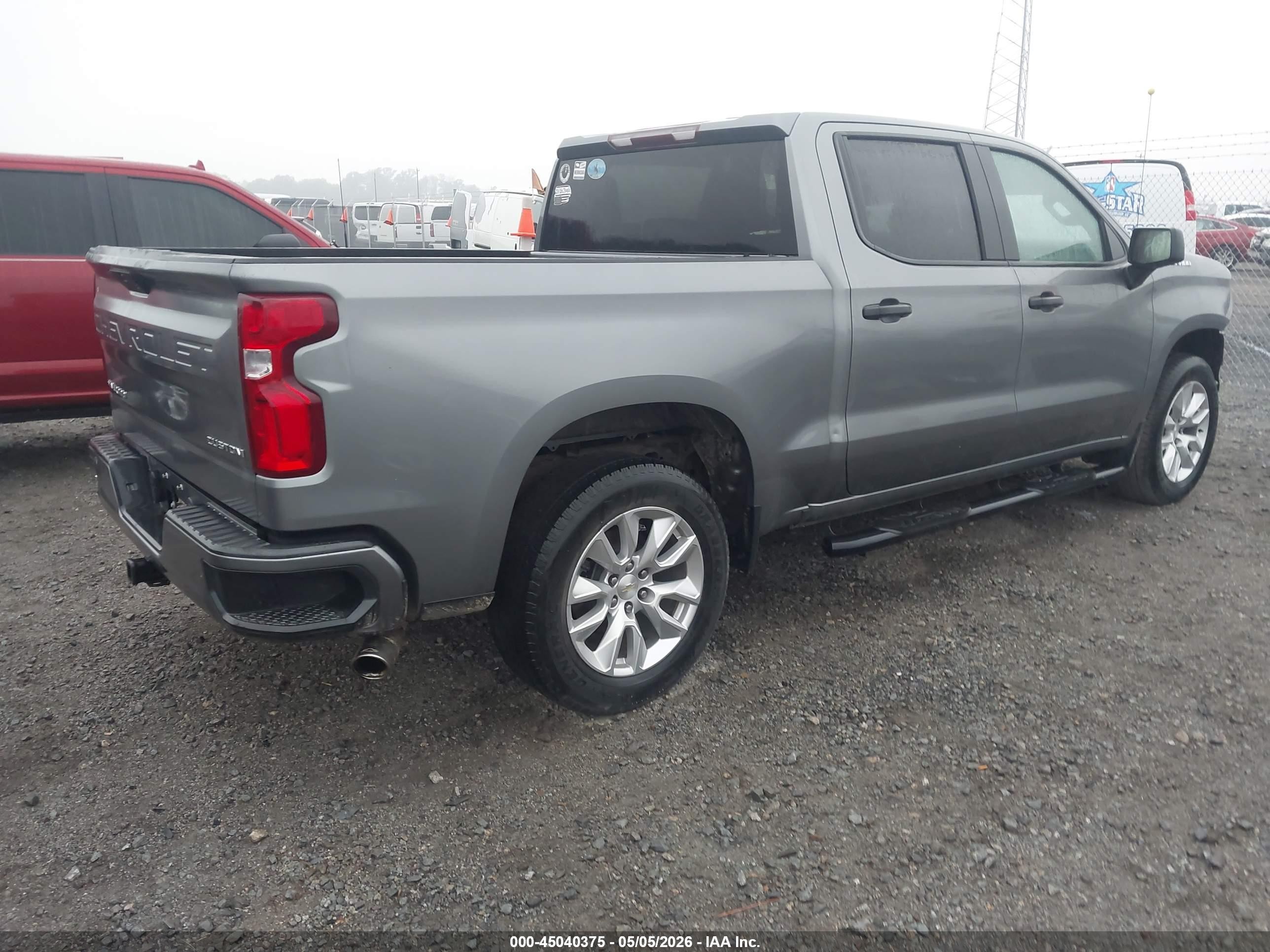 2021 Chevrolet Silverado 1500 2wd  Short Bed Custom Серебряный vin: 1GCPWBEH7MZ128440