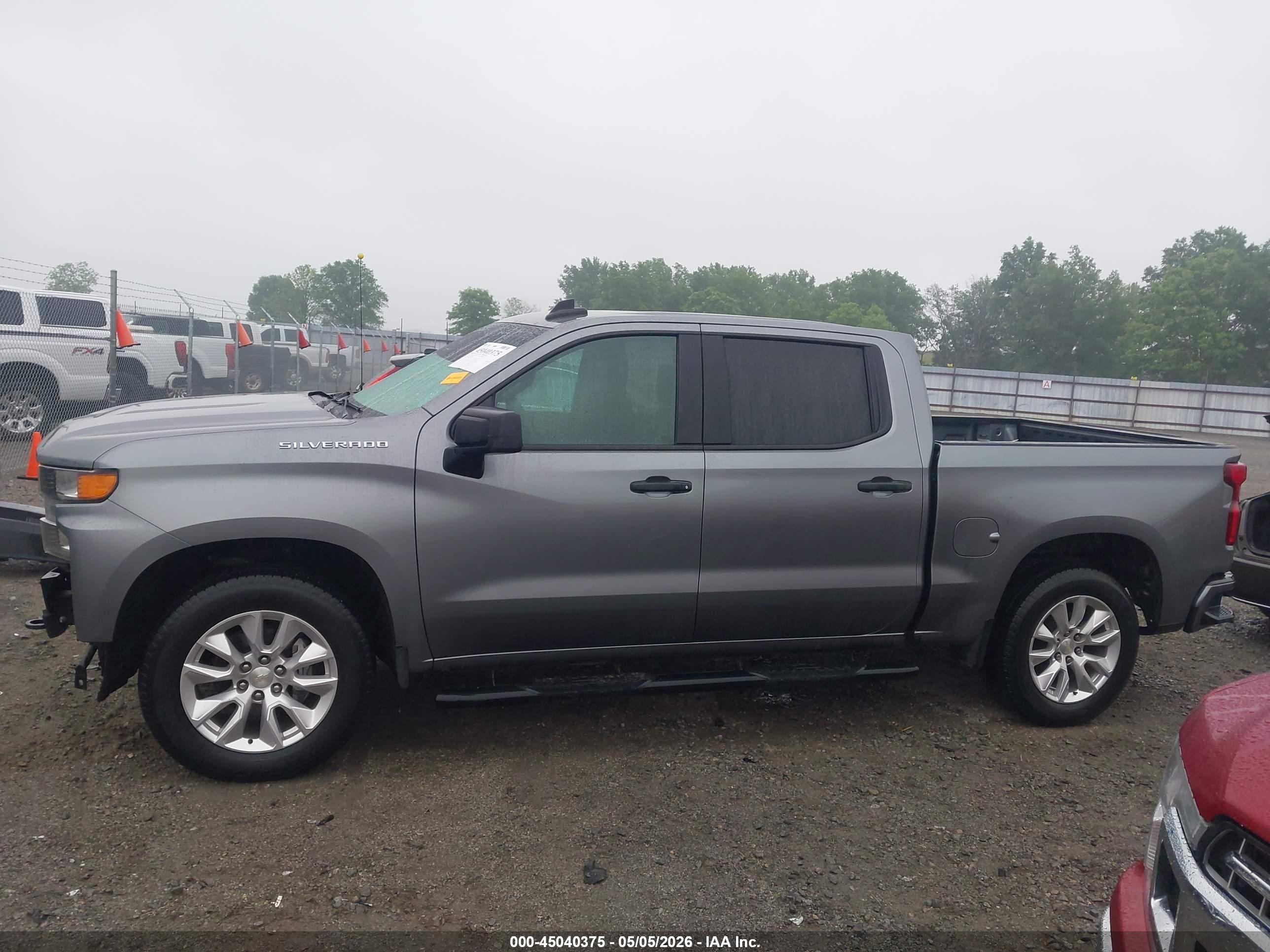 2021 Chevrolet Silverado 1500 2wd  Short Bed Custom Серебряный vin: 1GCPWBEH7MZ128440