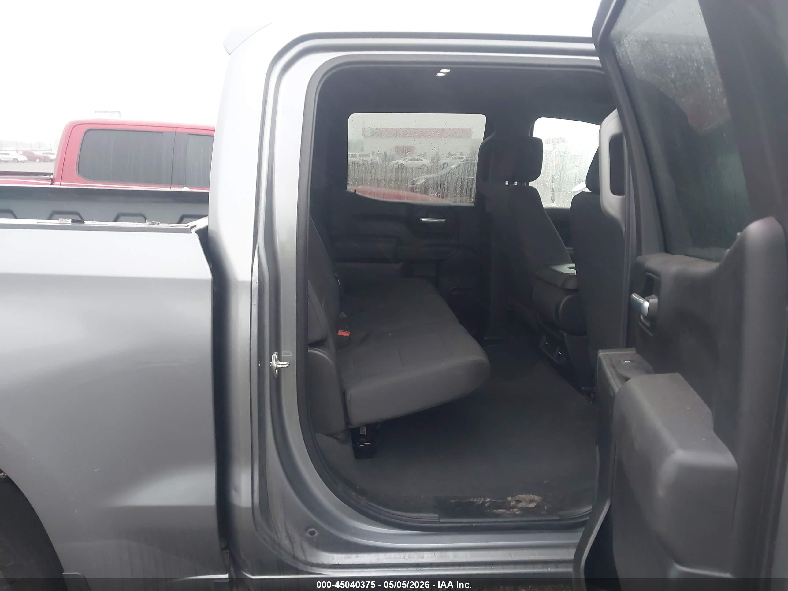 2021 Chevrolet Silverado 1500 2wd  Short Bed Custom Серебряный vin: 1GCPWBEH7MZ128440