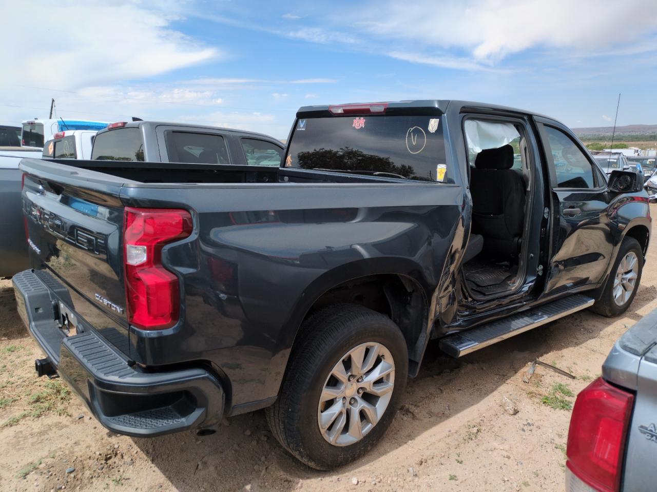 2022 Chevrolet Silverado Ltd C1500 Custom   Black vin: 1GCPWBEK9NZ106324