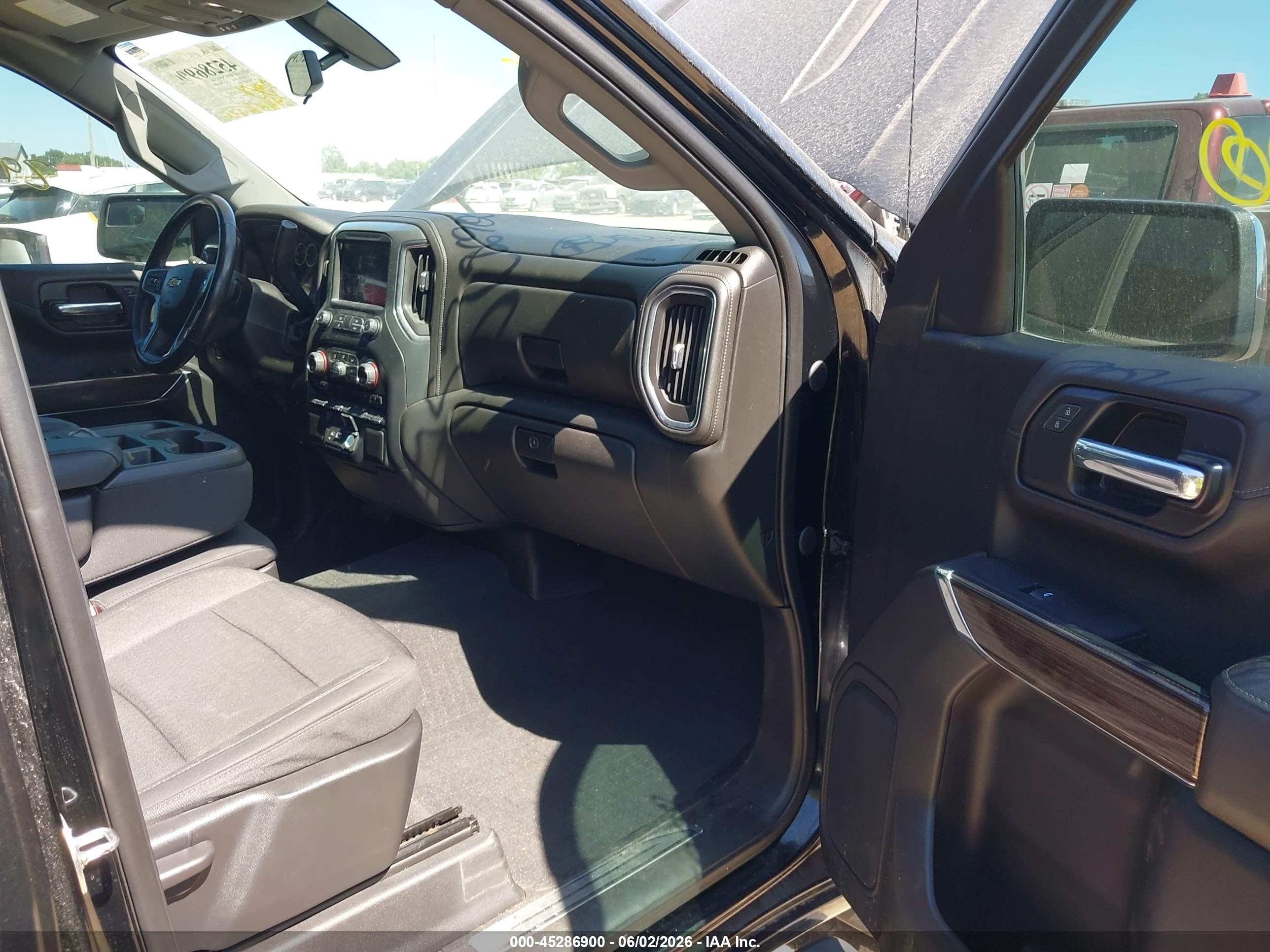 2021 Chevrolet Silverado 1500 2wd  Short Bed Lt Черный vin: 1GCPWCED0MZ396992