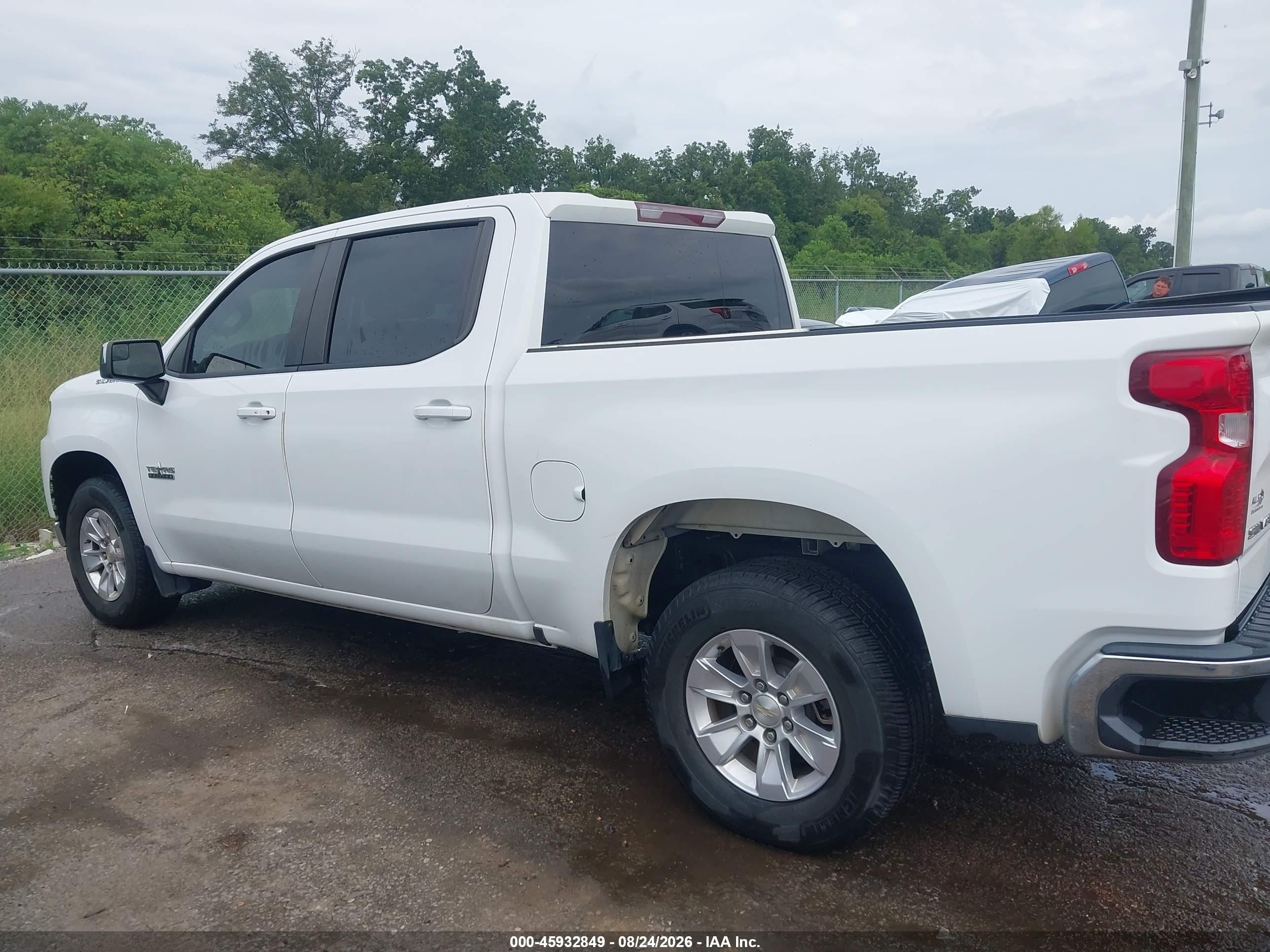 2020 Chevrolet Silverado 1500 White vin: 1GCPWCED2LZ173173