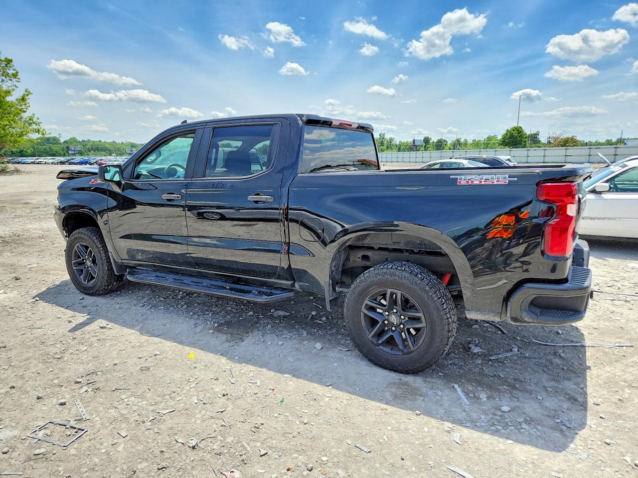 2020 Chevrolet Silverado K1500 Trail Boss Custom Black vin: 1GCPYCEF6LZ127647
