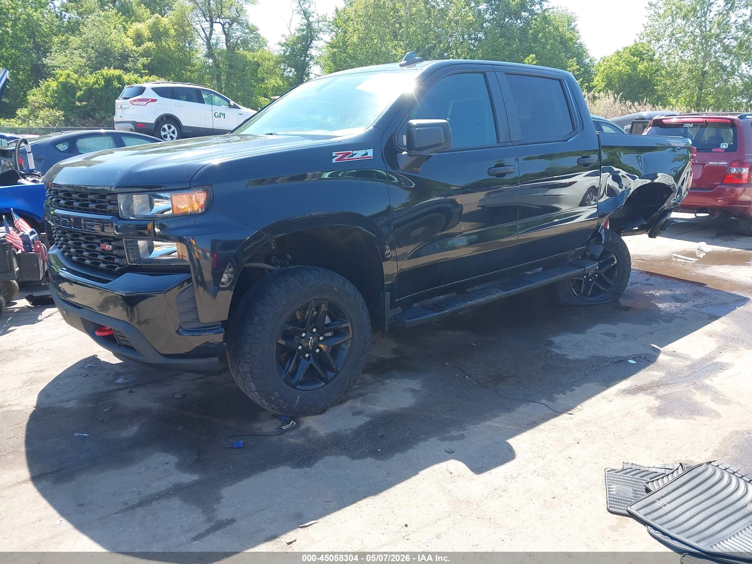 2020 Chevrolet Silverado 1500 4wd  Short Bed Custom Trail Boss Черный vin: 1GCPYCEF7LZ171205