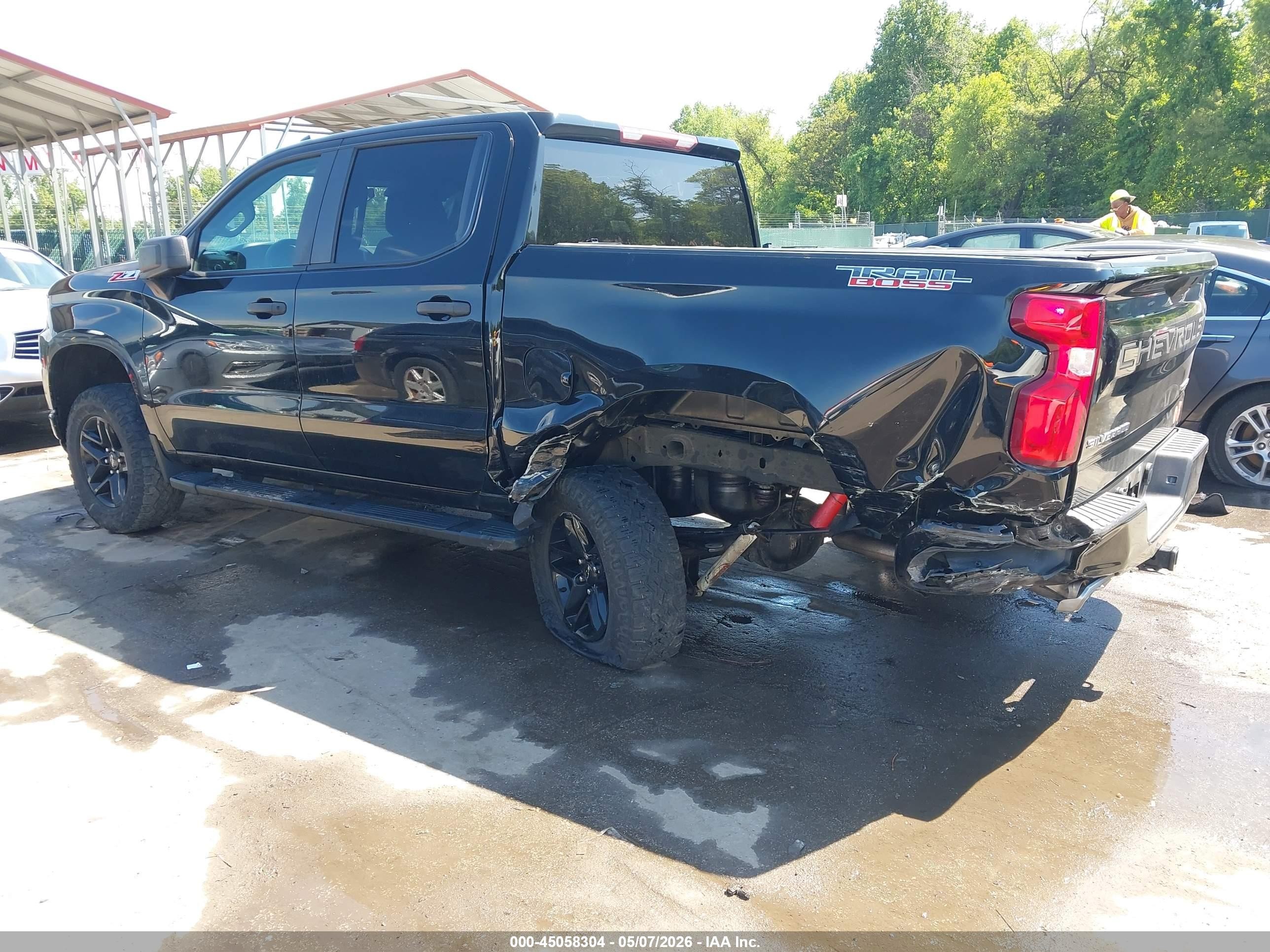 2020 Chevrolet Silverado 1500 4wd  Short Bed Custom Trail Boss Черный vin: 1GCPYCEF7LZ171205