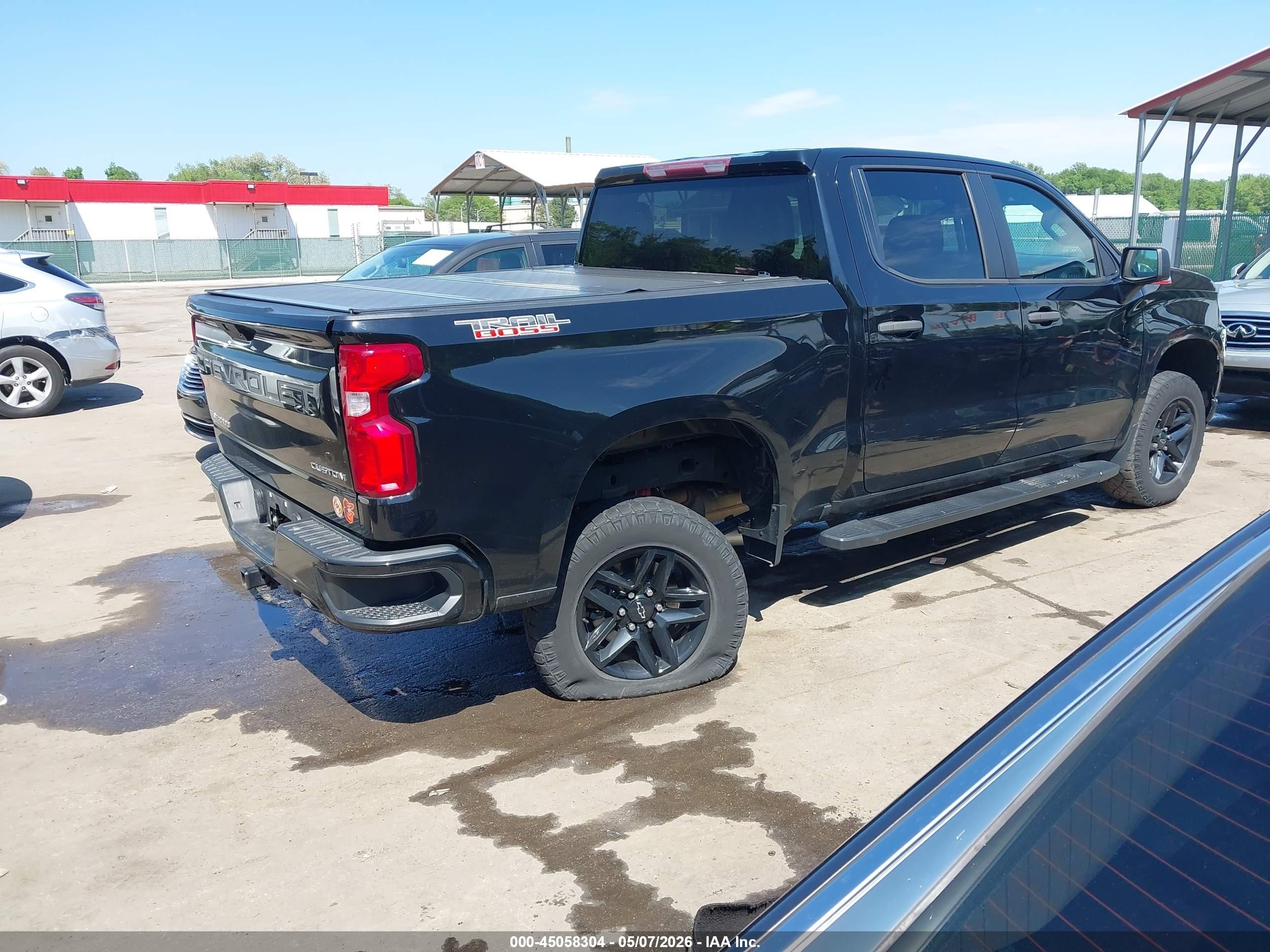 2020 Chevrolet Silverado 1500 4wd  Short Bed Custom Trail Boss Черный vin: 1GCPYCEF7LZ171205