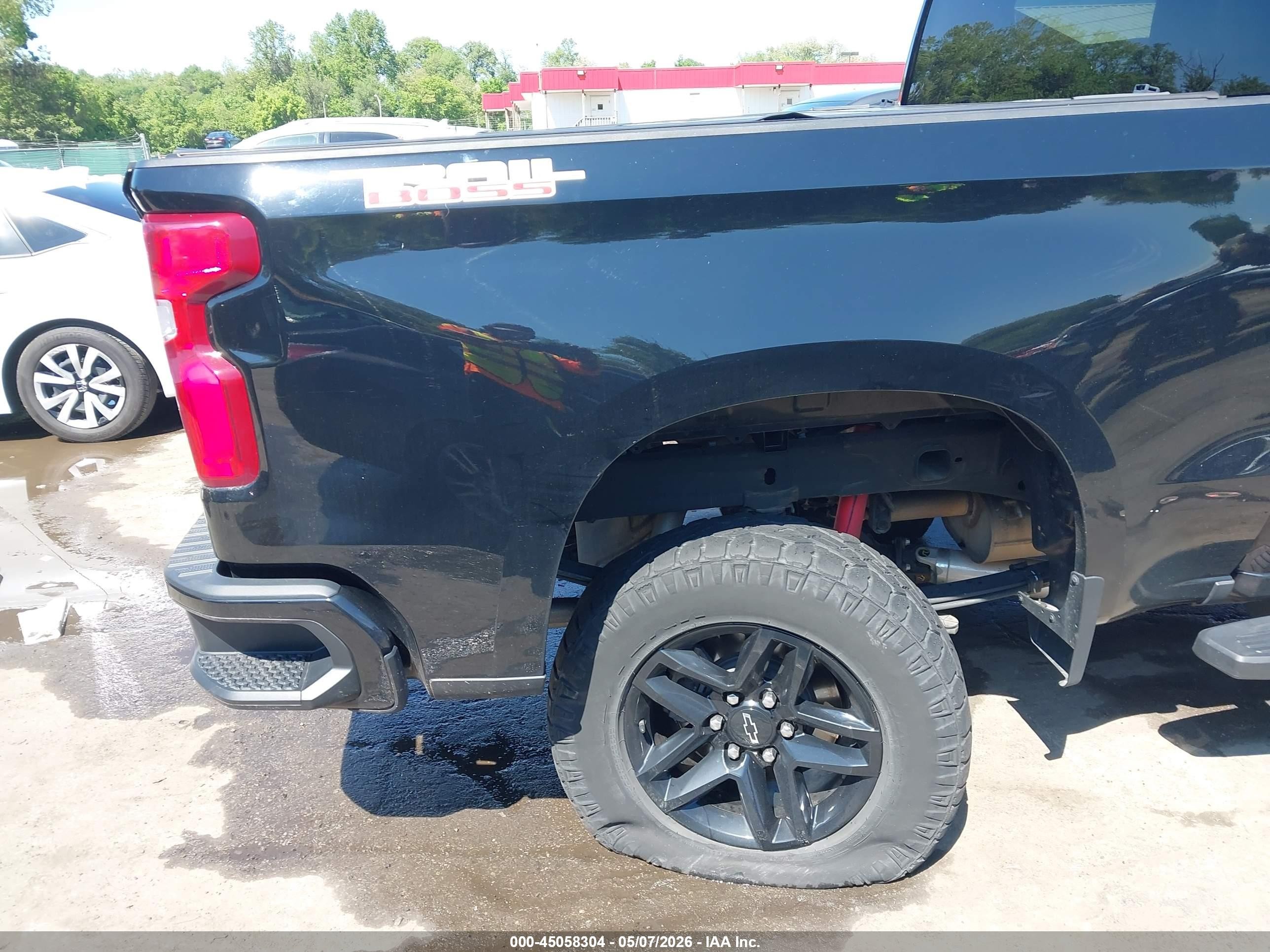 2020 Chevrolet Silverado 1500 4wd  Short Bed Custom Trail Boss Черный vin: 1GCPYCEF7LZ171205