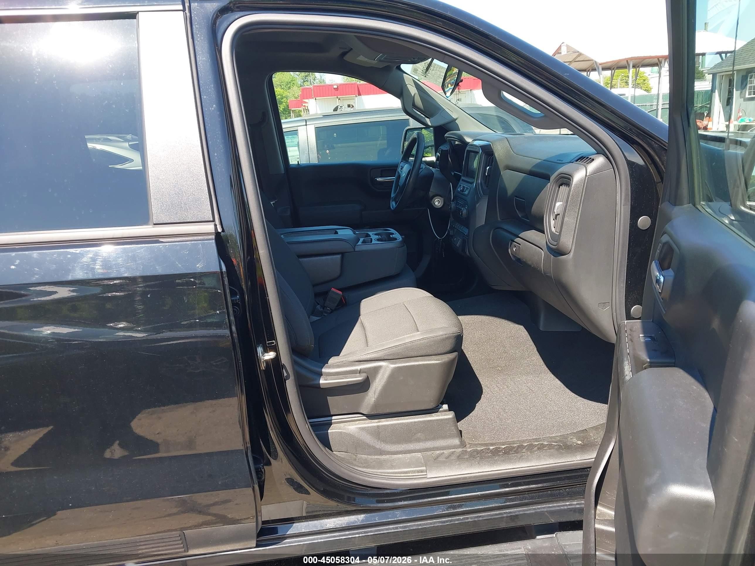 2020 Chevrolet Silverado 1500 4wd  Short Bed Custom Trail Boss Черный vin: 1GCPYCEF7LZ171205