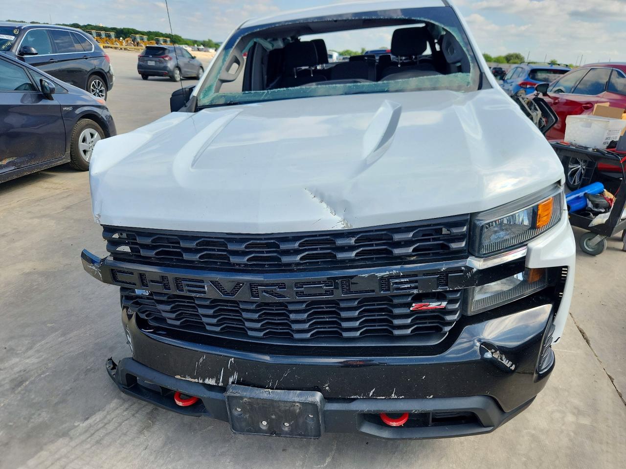 2020 Chevrolet Silverado K1500 Trail Boss Custom White vin: 1GCPYCEF9LZ102046
