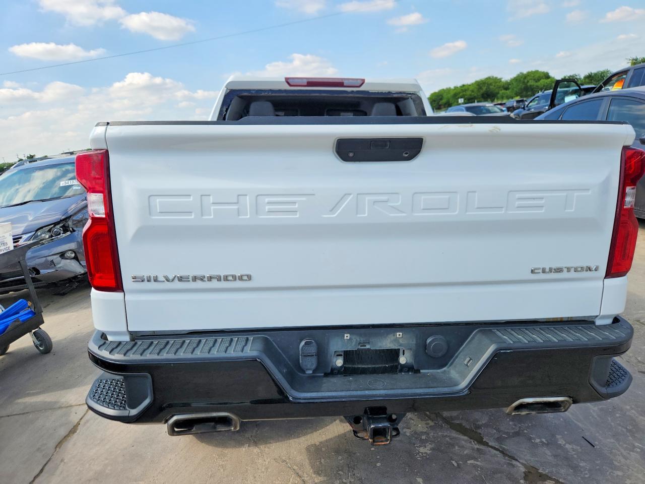 2020 Chevrolet Silverado K1500 Trail Boss Custom White vin: 1GCPYCEF9LZ102046