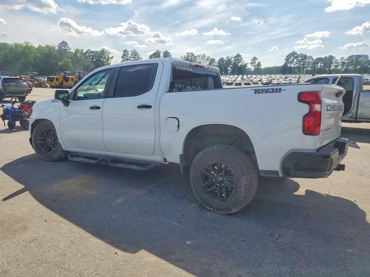 2021 Chevrolet Silverado K1500 Lt Trail Boss Белый vin: 1GCPYFEL5MZ261459