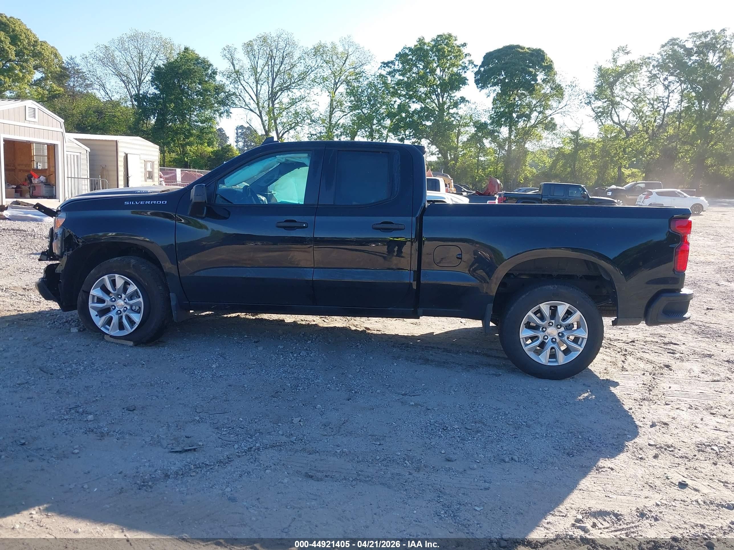 2025 Chevrolet Silverado 1500 2wd  Standard Bed Custom Черный vin: 1GCRABEK9SZ189126