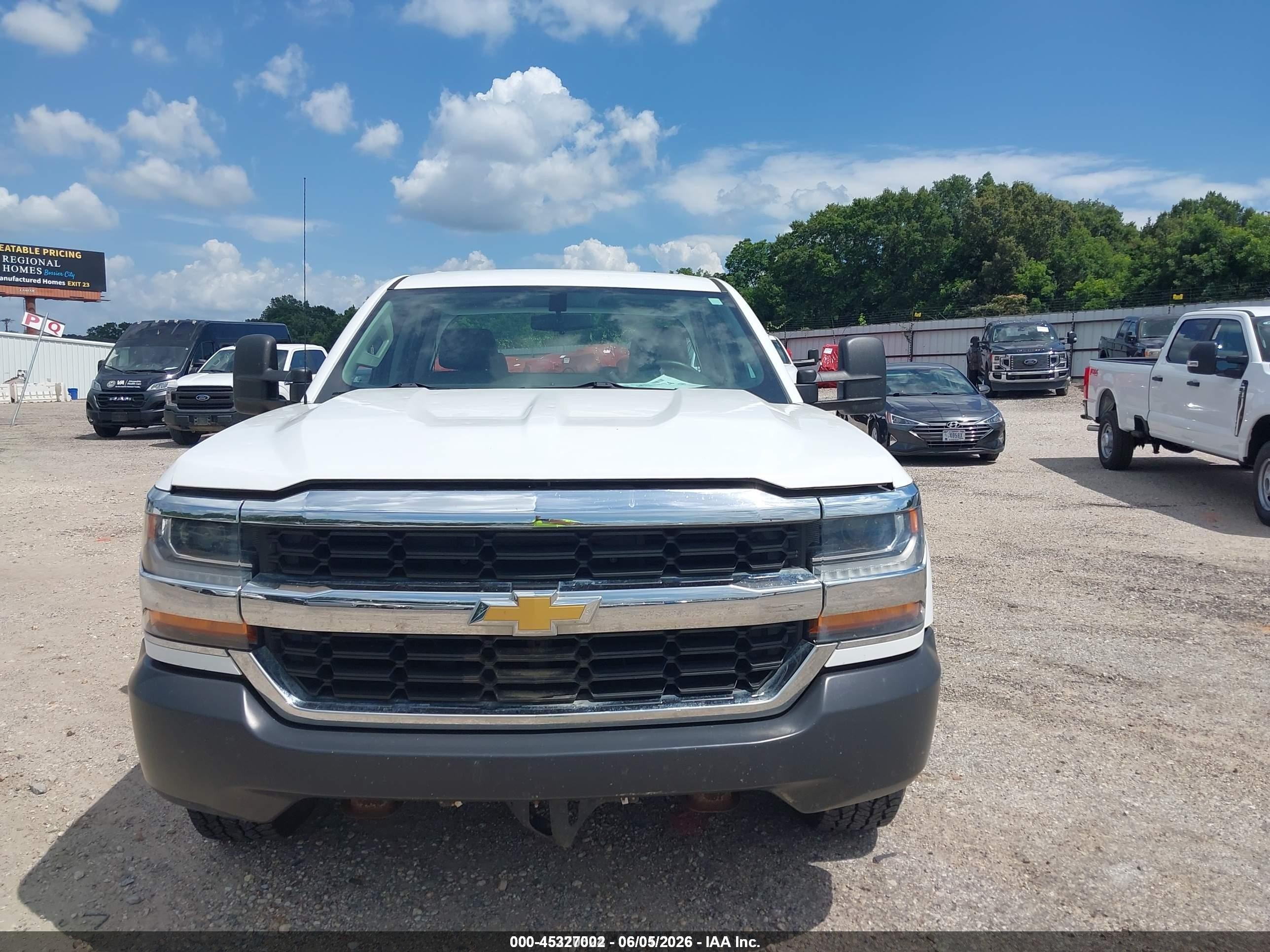 2017 Chevrolet Silverado 1500 Wt White vin: 1GCRCNEC2HZ158782