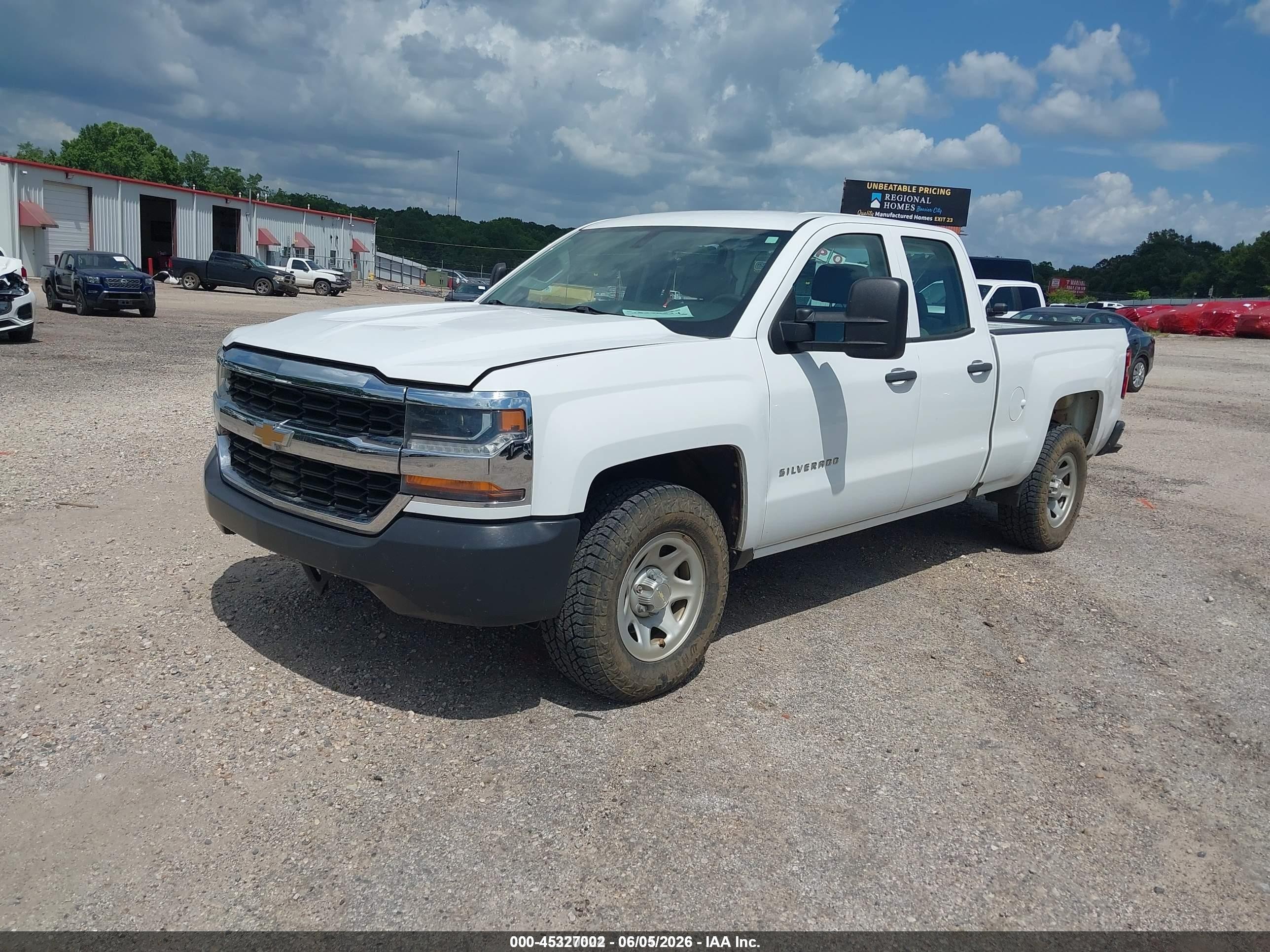 2017 Chevrolet Silverado 1500 Wt White vin: 1GCRCNEC2HZ158782