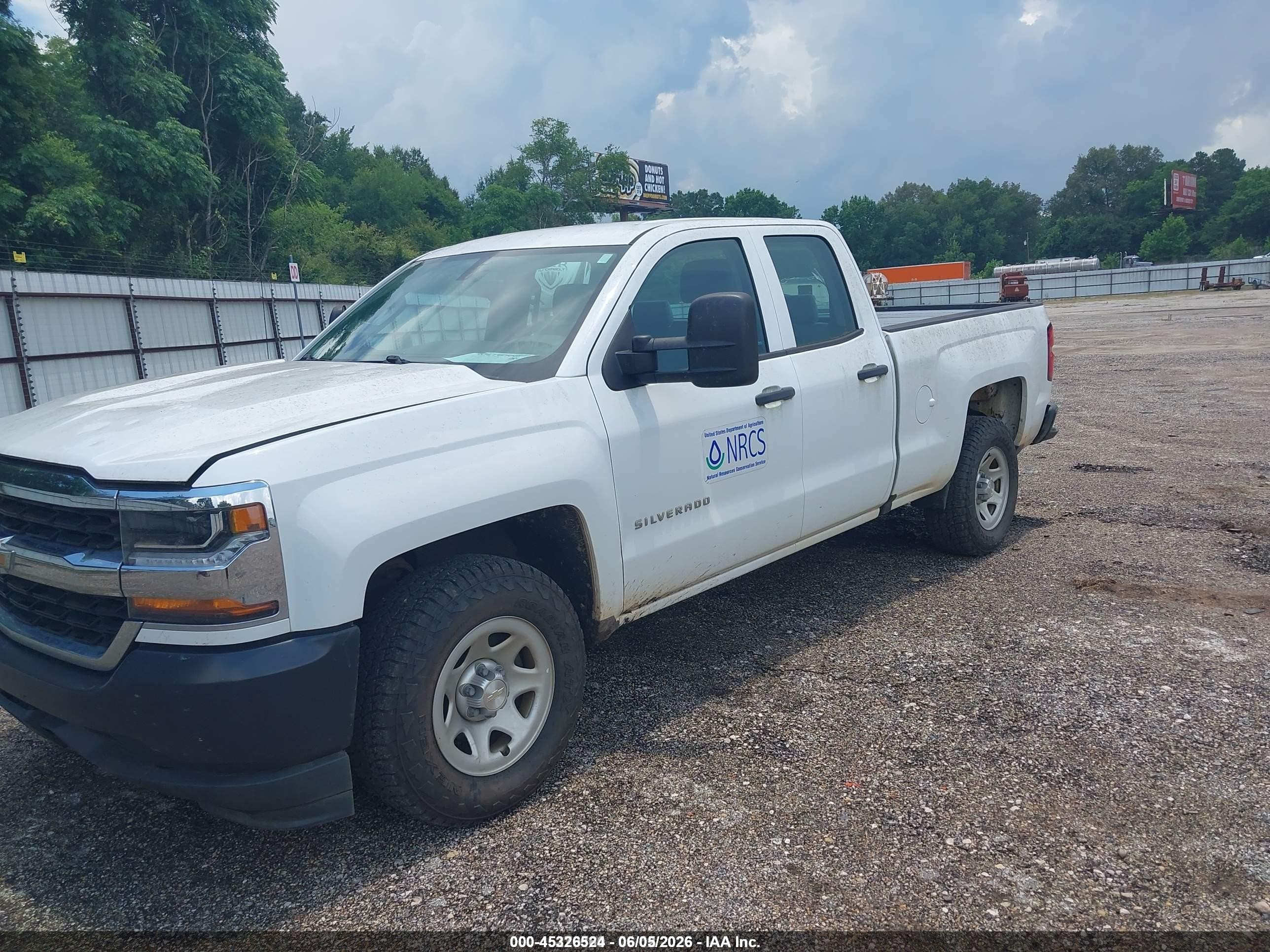 2017 Chevrolet Silverado 1500 Wt White vin: 1GCRCNEC3HZ155566
