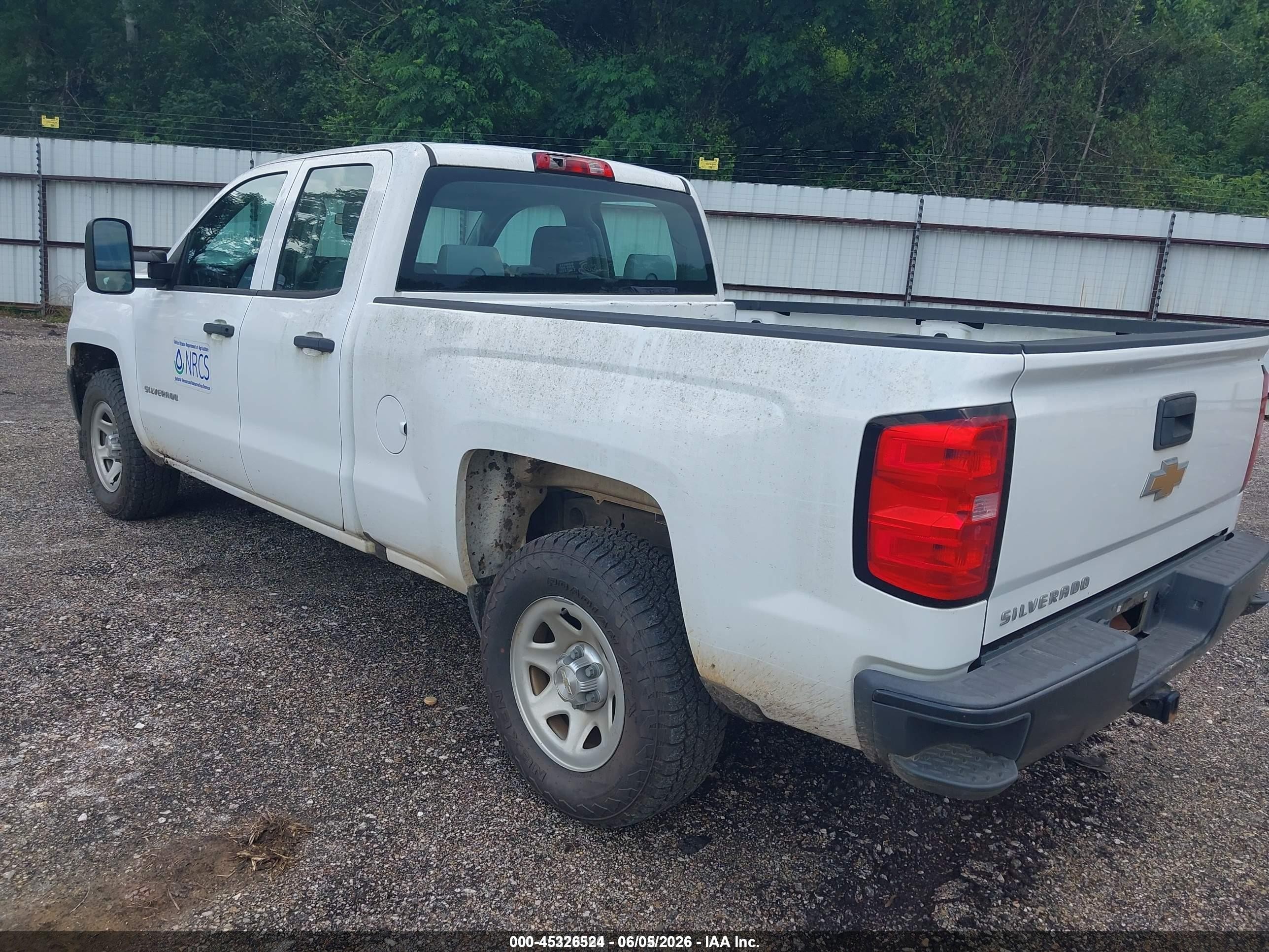 2017 Chevrolet Silverado 1500 Wt White vin: 1GCRCNEC3HZ155566