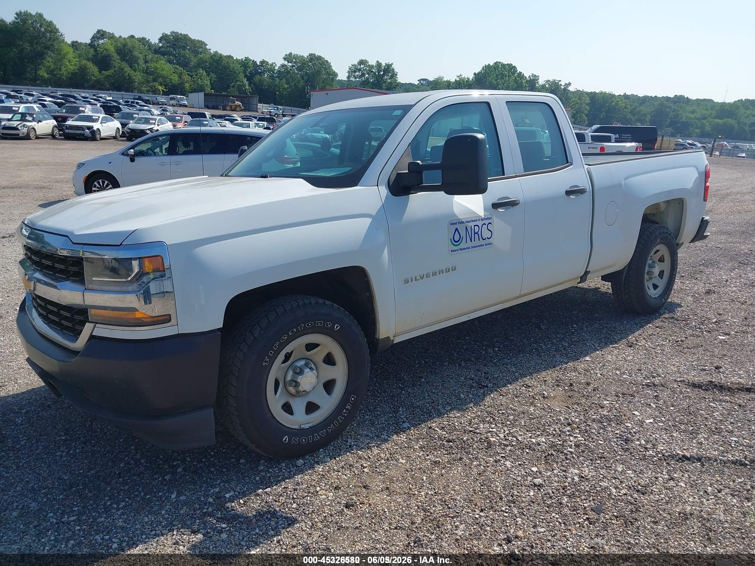 2017 Chevrolet Silverado 1500 Wt White vin: 1GCRCNEC5HZ153804
