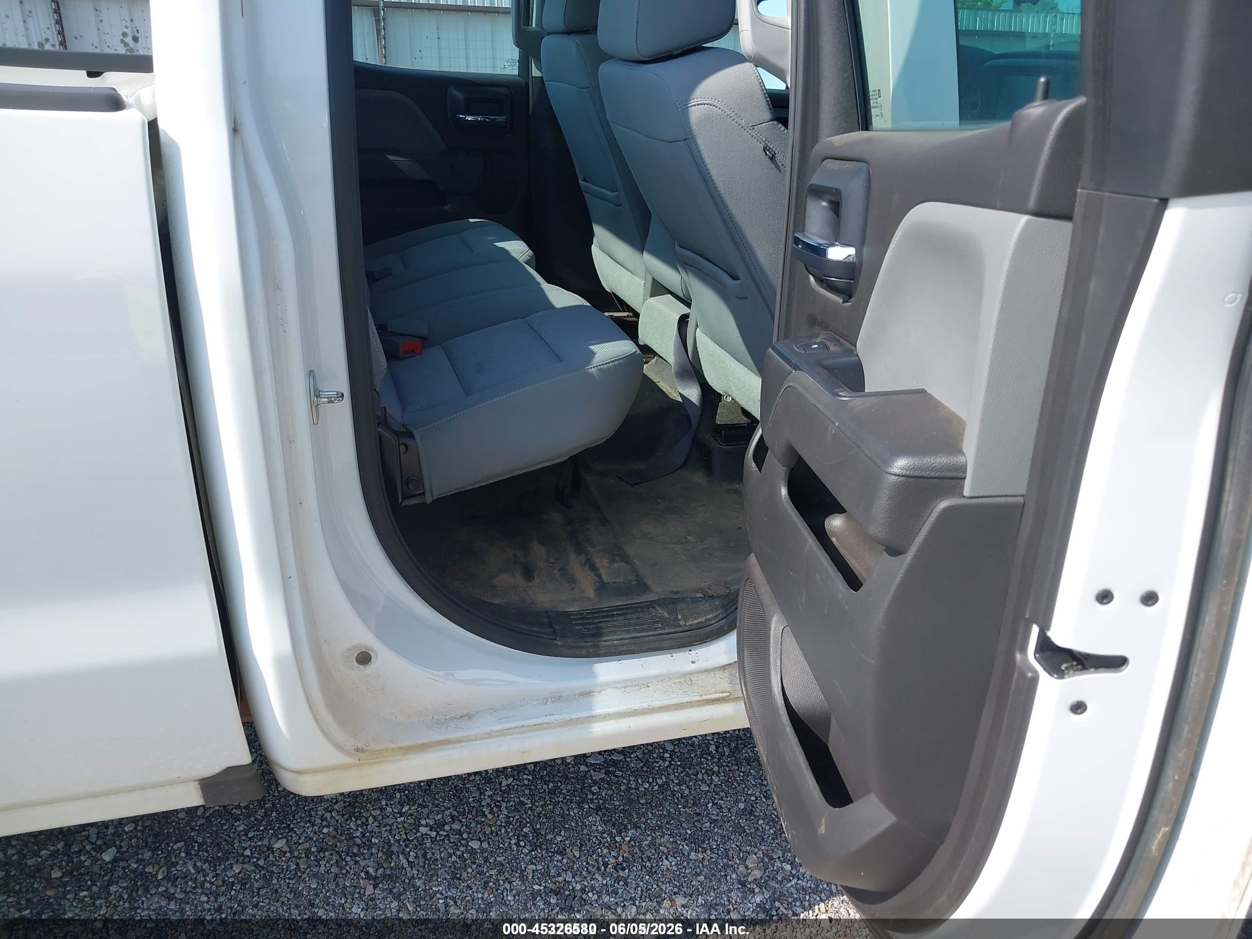 2017 Chevrolet Silverado 1500 Wt White vin: 1GCRCNEC5HZ153804