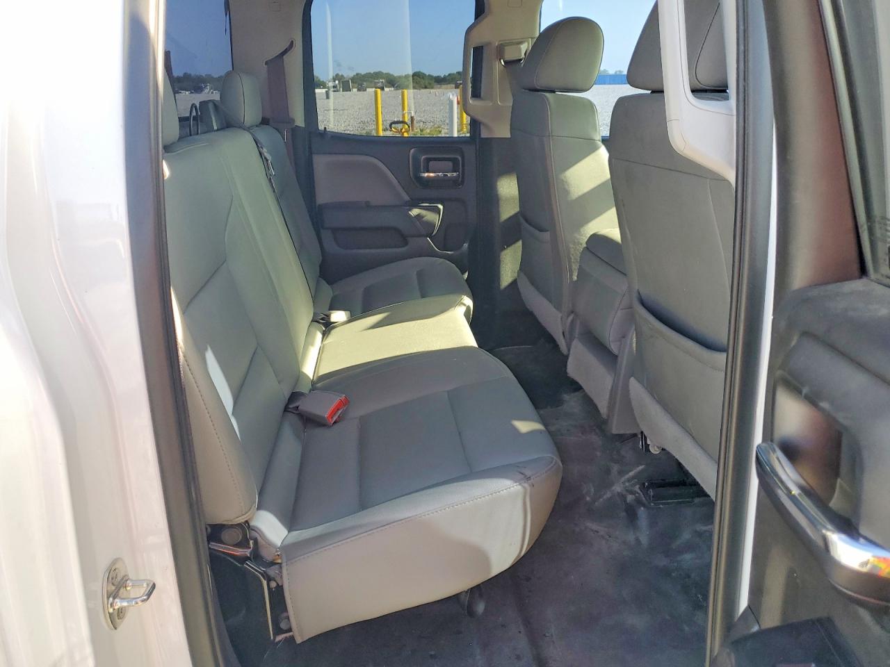 2017 Chevrolet Silverado C1500 Белый vin: 1GCRCNEH3HZ117380